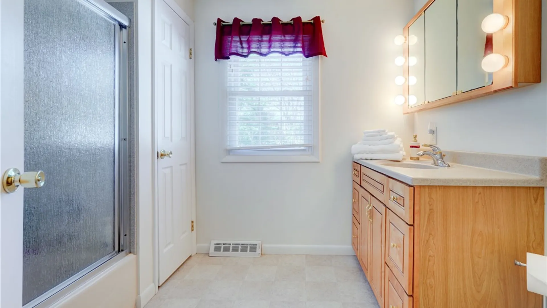 Property at 633 Sequoia Drive, Webster, NY 14580 30