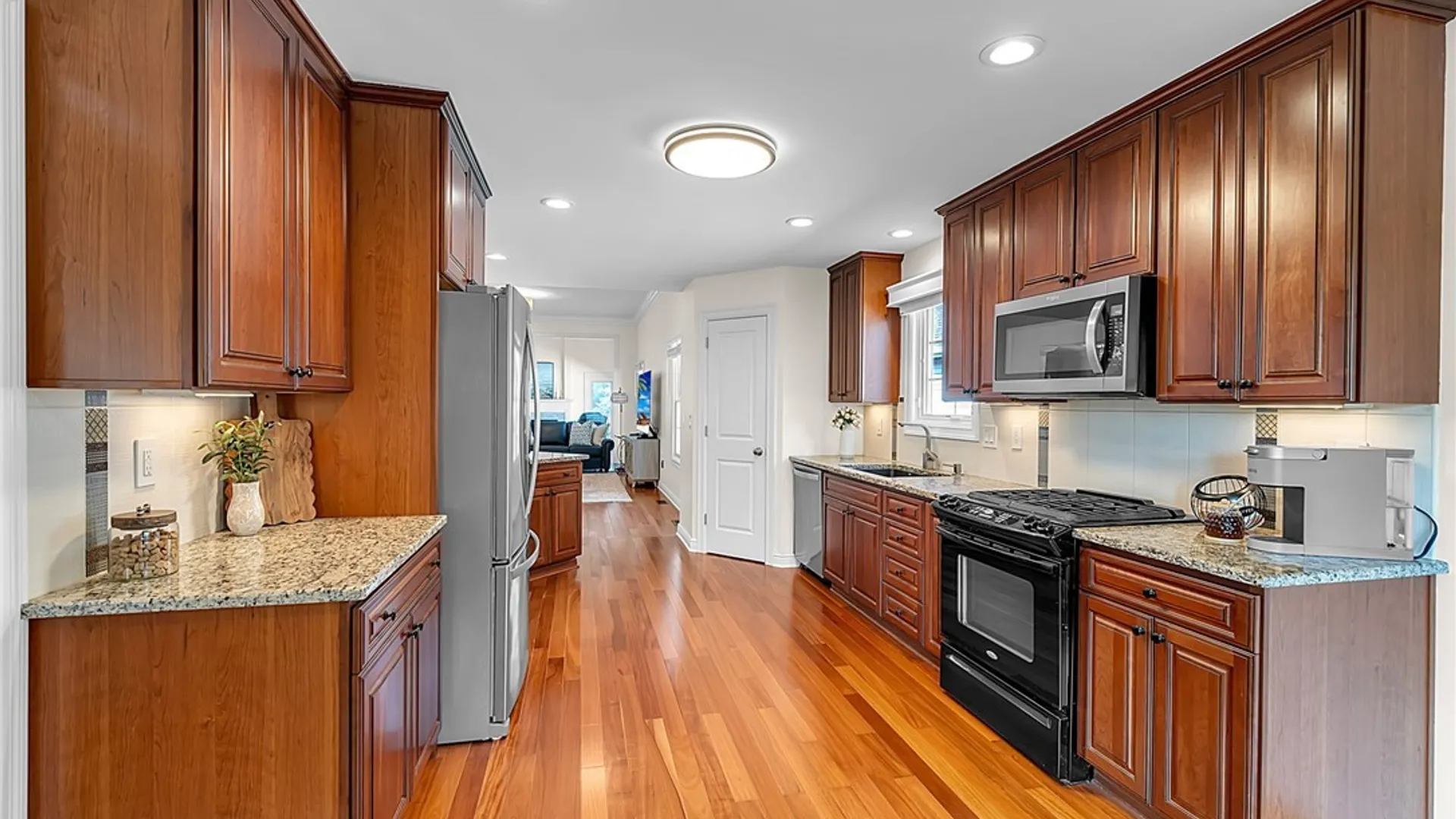 Property at 17 Pelham Road, Lancaster, NY 14086 16