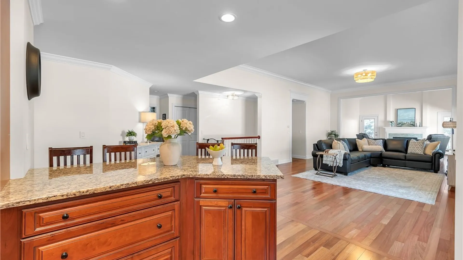 Property at 17 Pelham Road, Lancaster, NY 14086 20