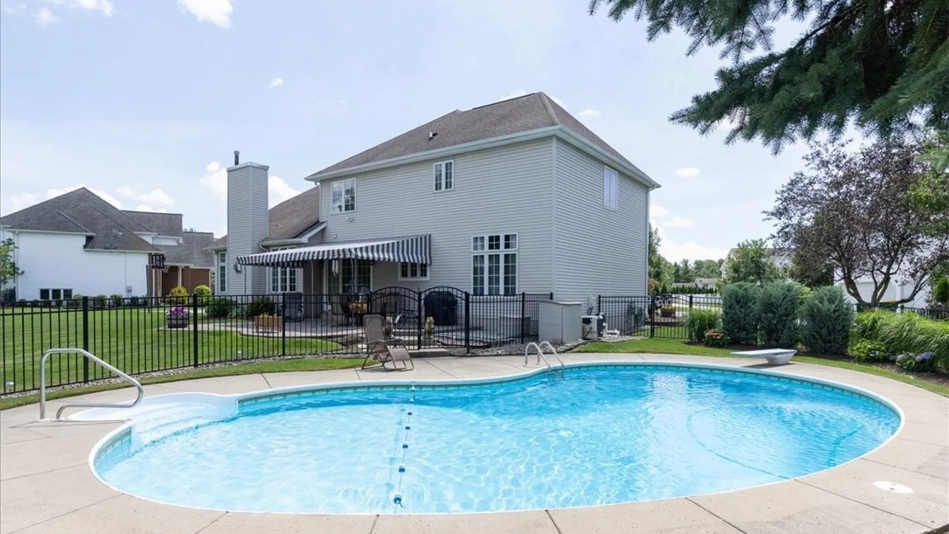 Property at 8184 Driftwood Court, Clarence, NY 14221 27
