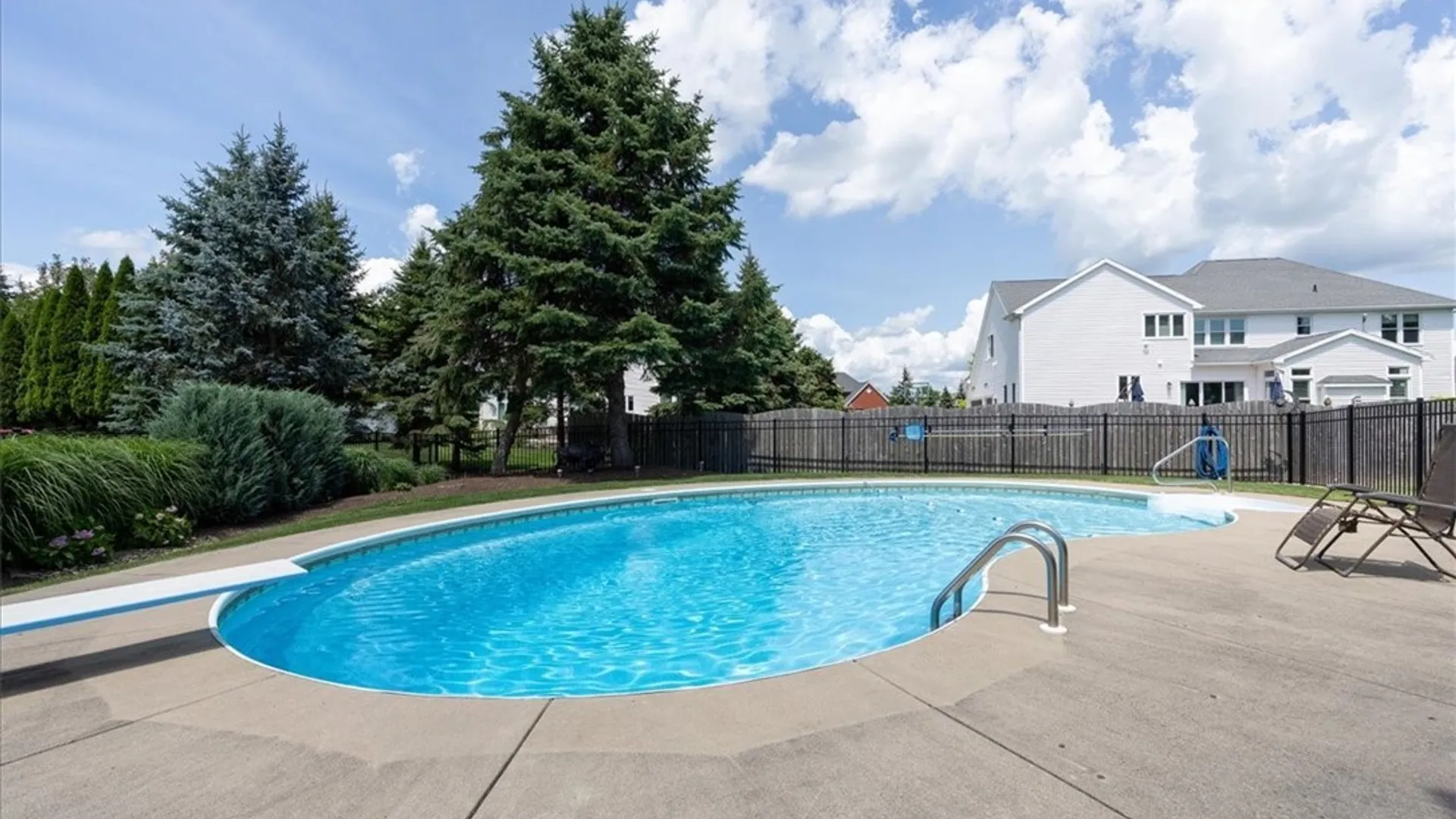 Property at 8184 Driftwood Court, Clarence, NY 14221 28