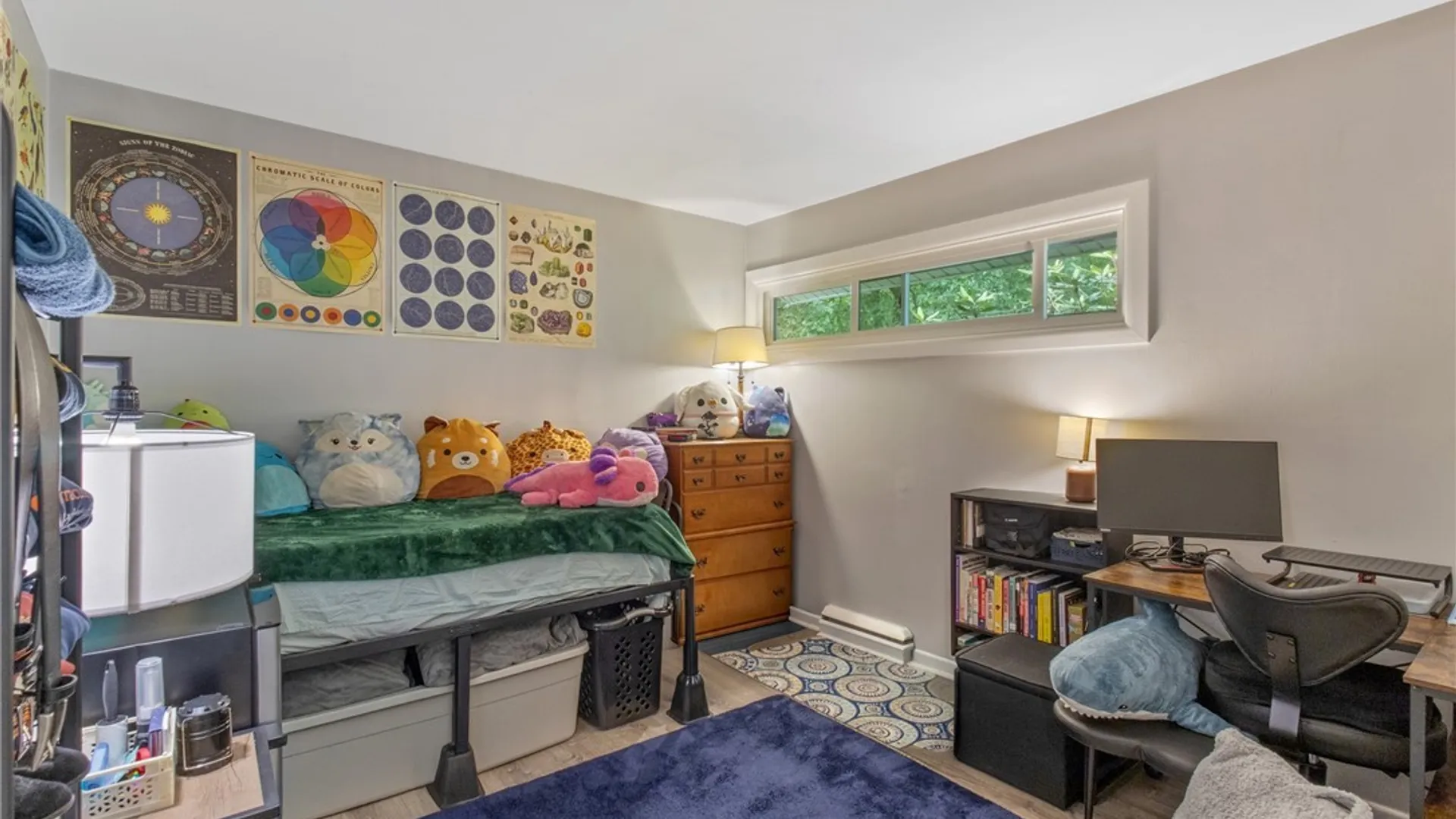 Property at 13 Memory Lane, Clay, NY 13212 14