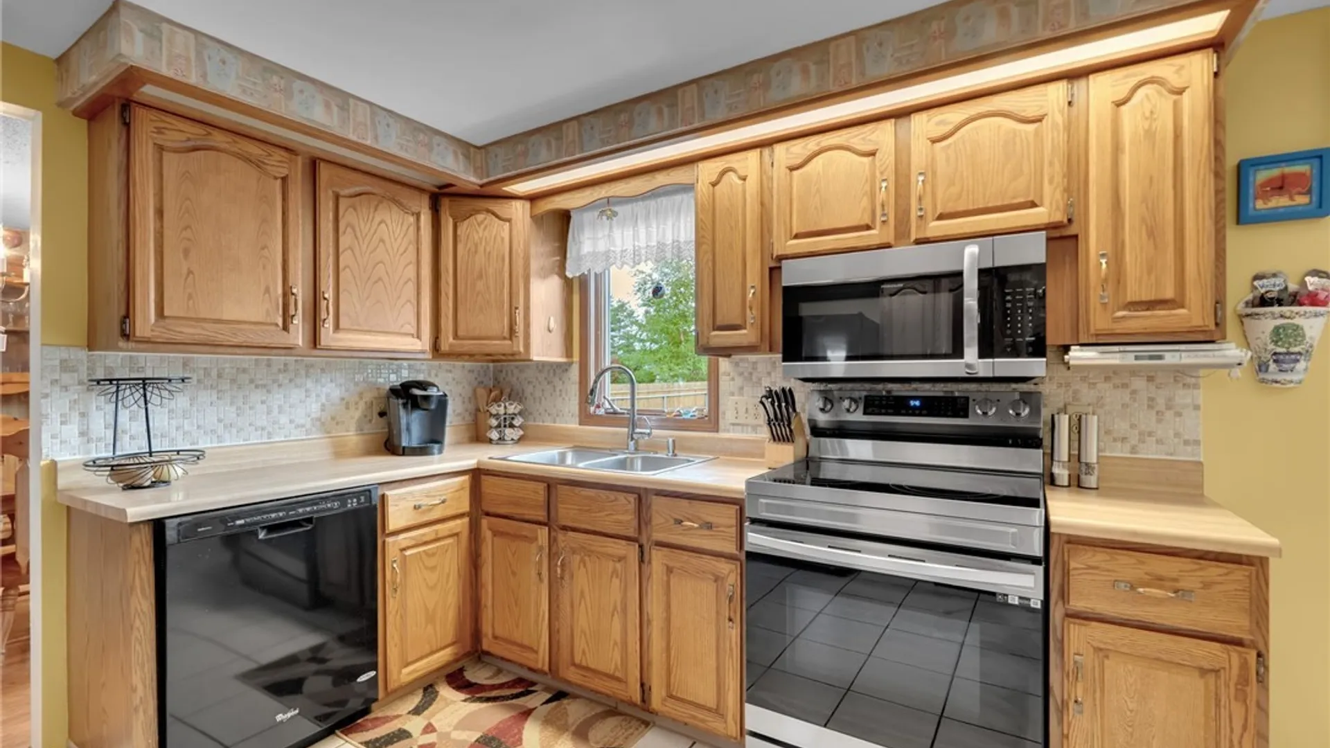 Property at 26 Rollingwood Drive, Lancaster, NY 14086 9