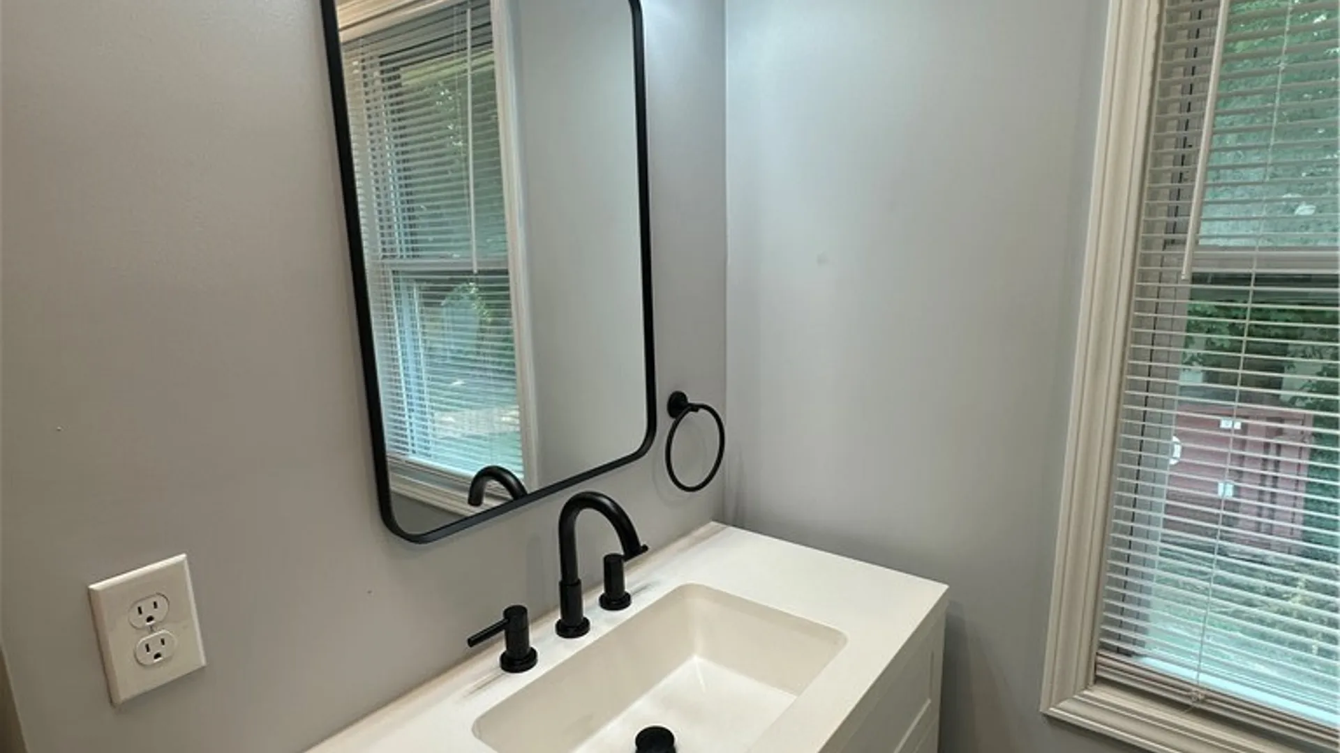 Property at 309 Oak Street, Syracuse, NY 13203 9