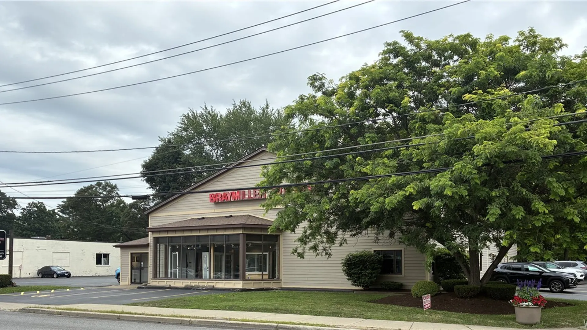 Property at 207 Lake Street, Hamburg, NY 14075 4