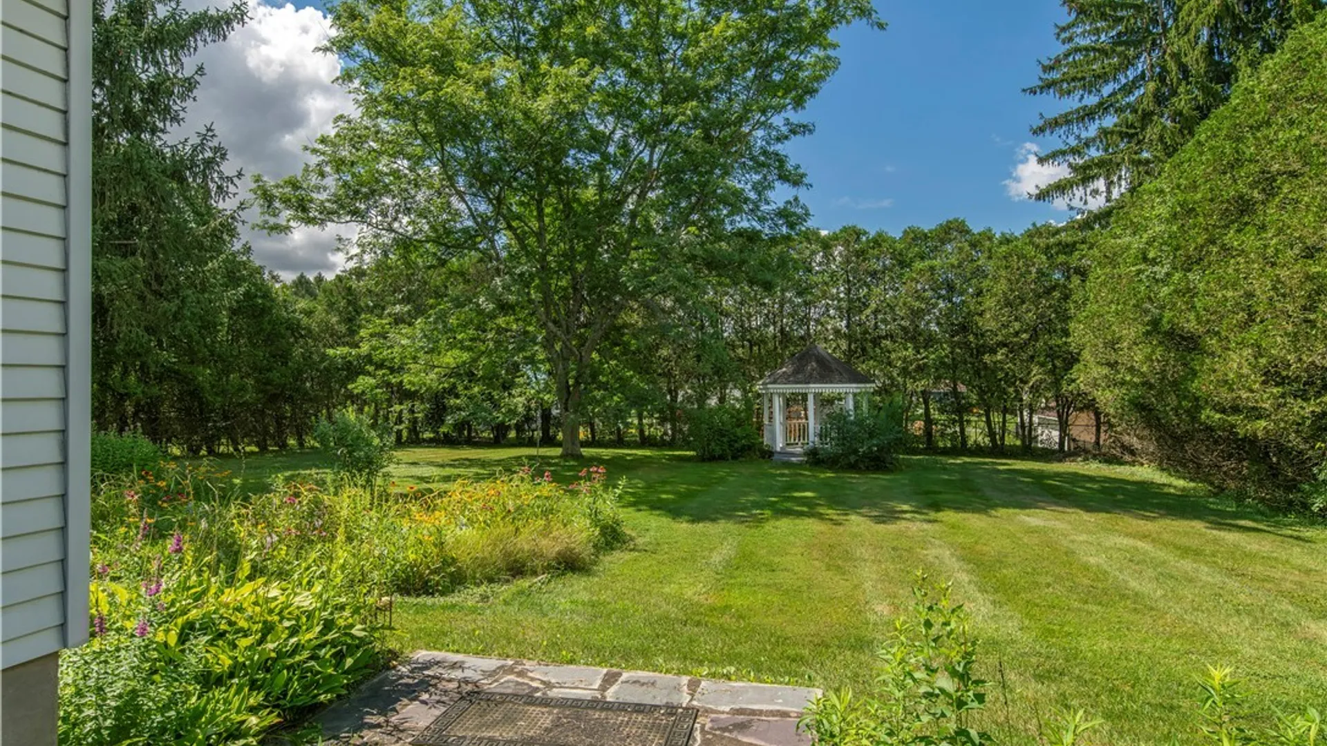 Property at 9364 Sessions Road, New Hartford, NY 13413 3