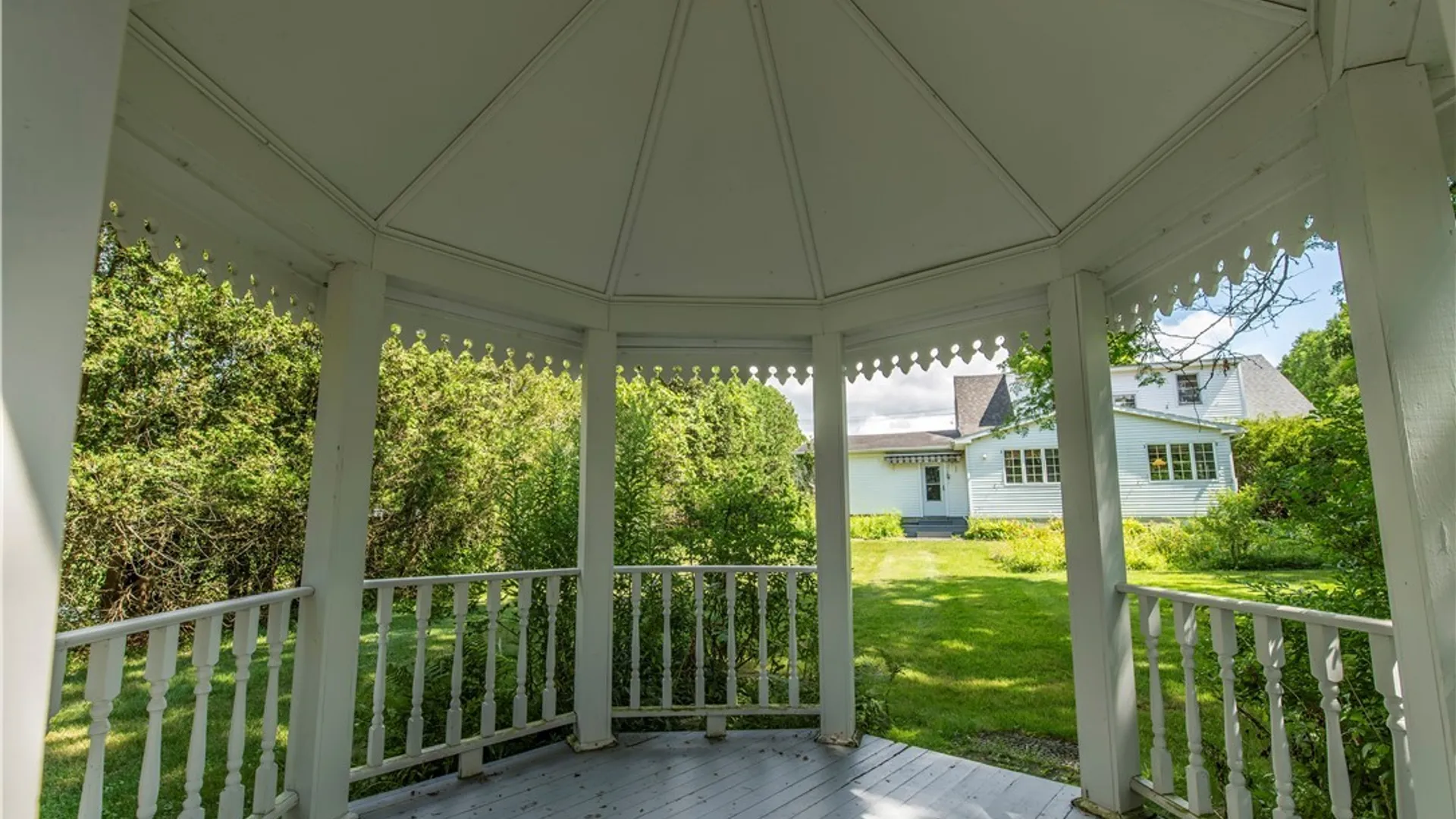 Property at 9364 Sessions Road, New Hartford, NY 13413 4