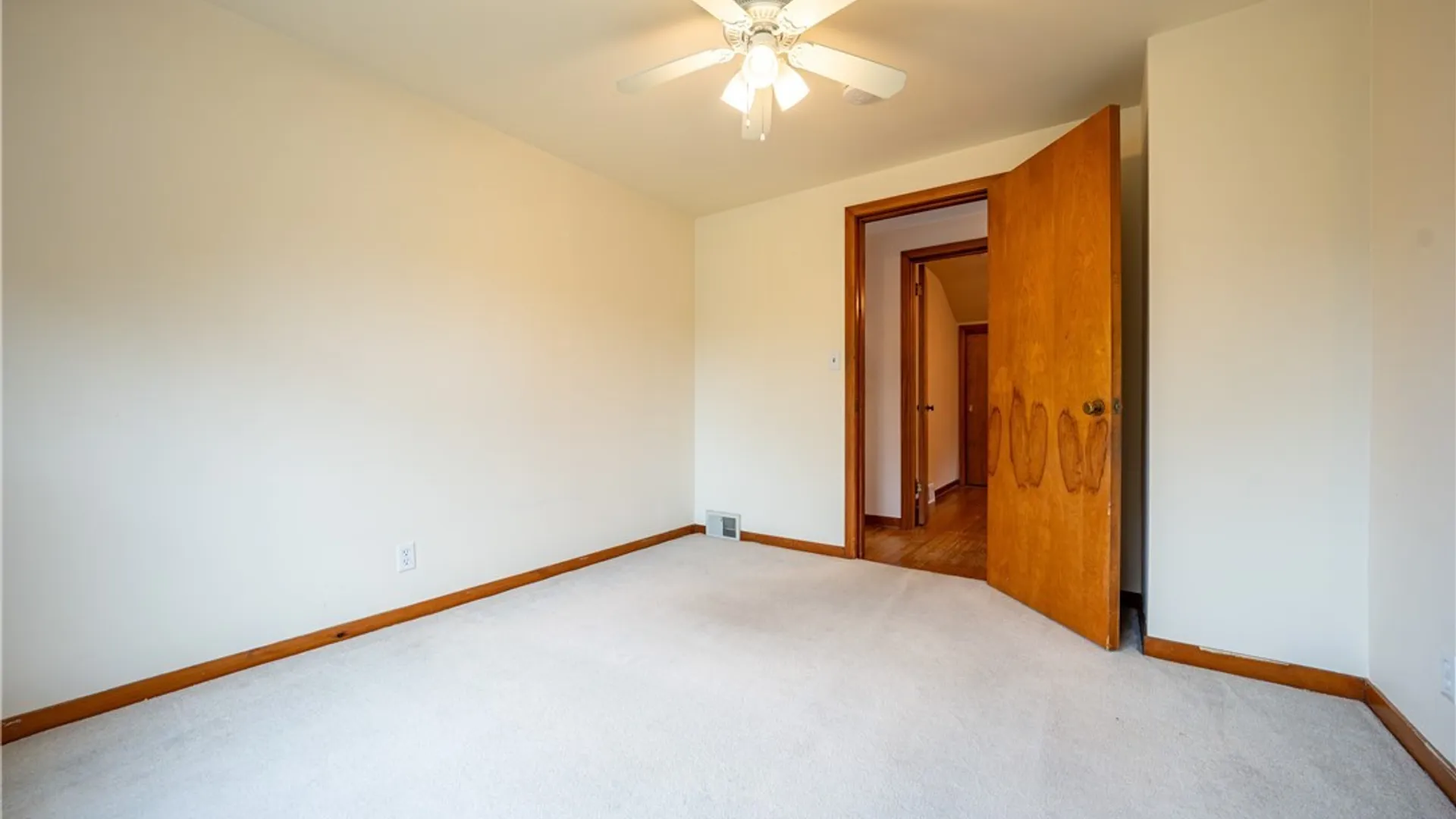 Property at 384 Athens Boulevard, Tonawanda, NY 14223 29