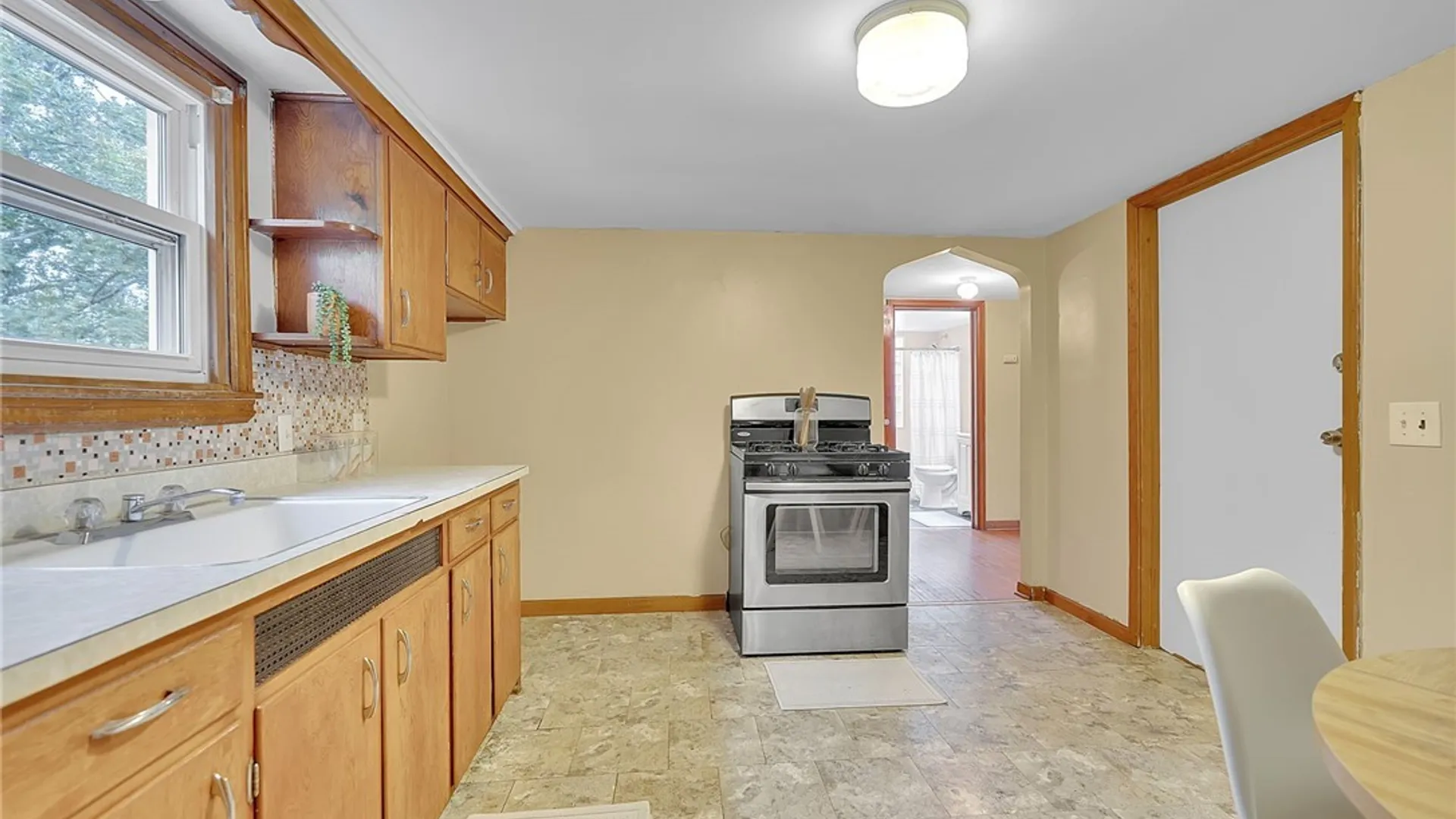 Property at 108 Pinehurst Avenue, Cheektowaga, NY 14225 6