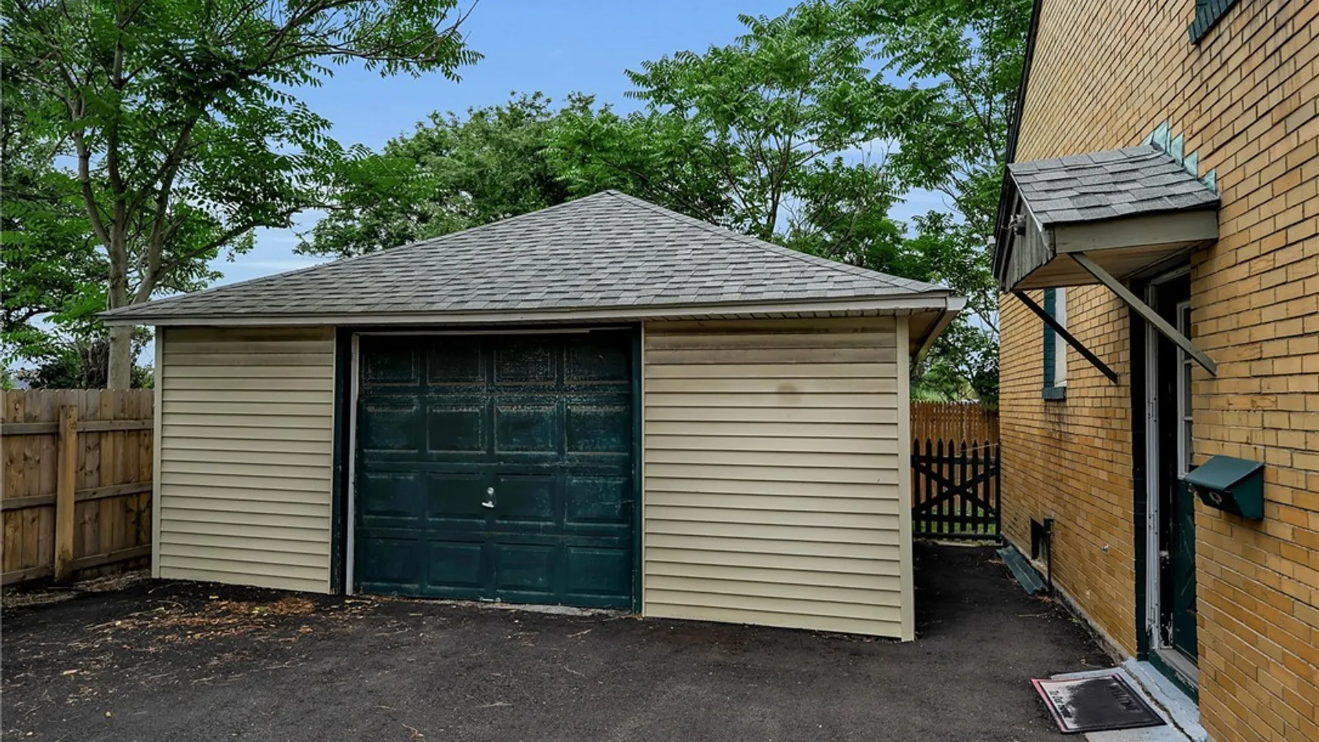 Property at 108 Pinehurst Avenue, Cheektowaga, NY 14225 33