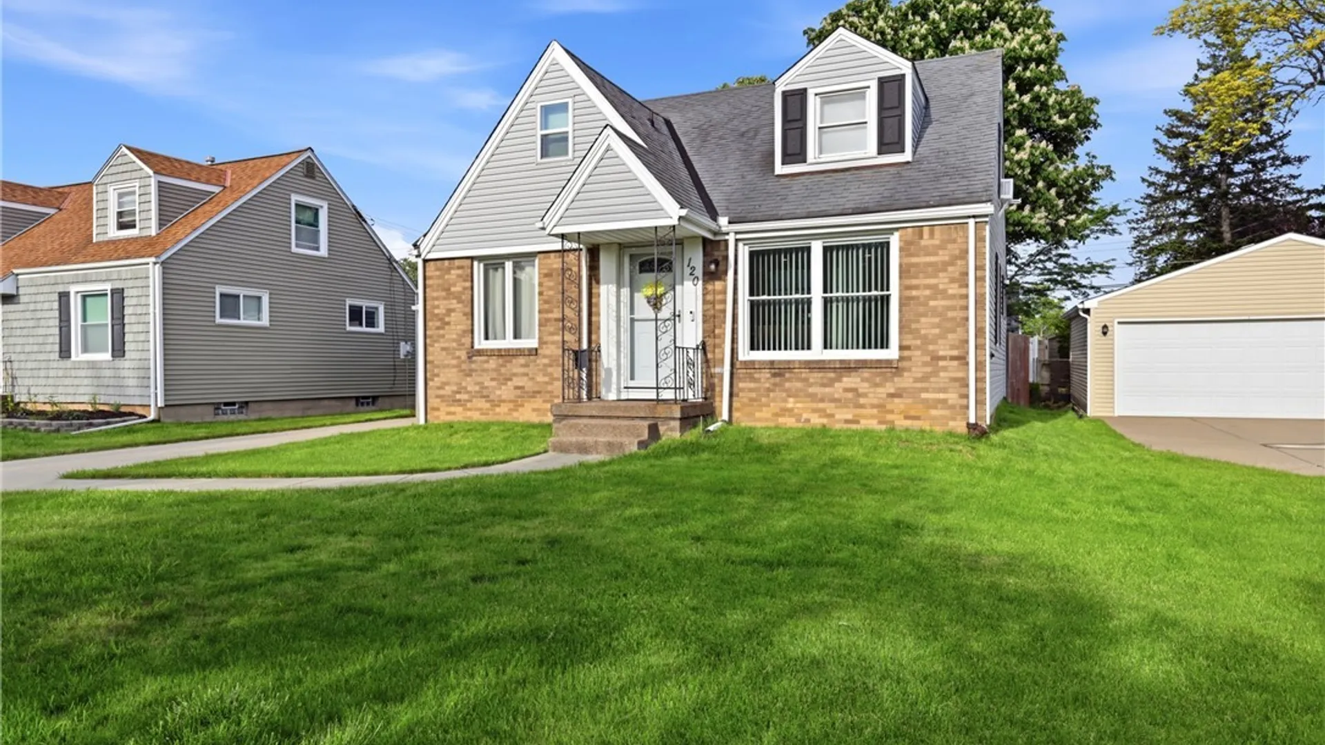 Property at 120 Sherwin Drive, Tonawanda, NY 14150 3