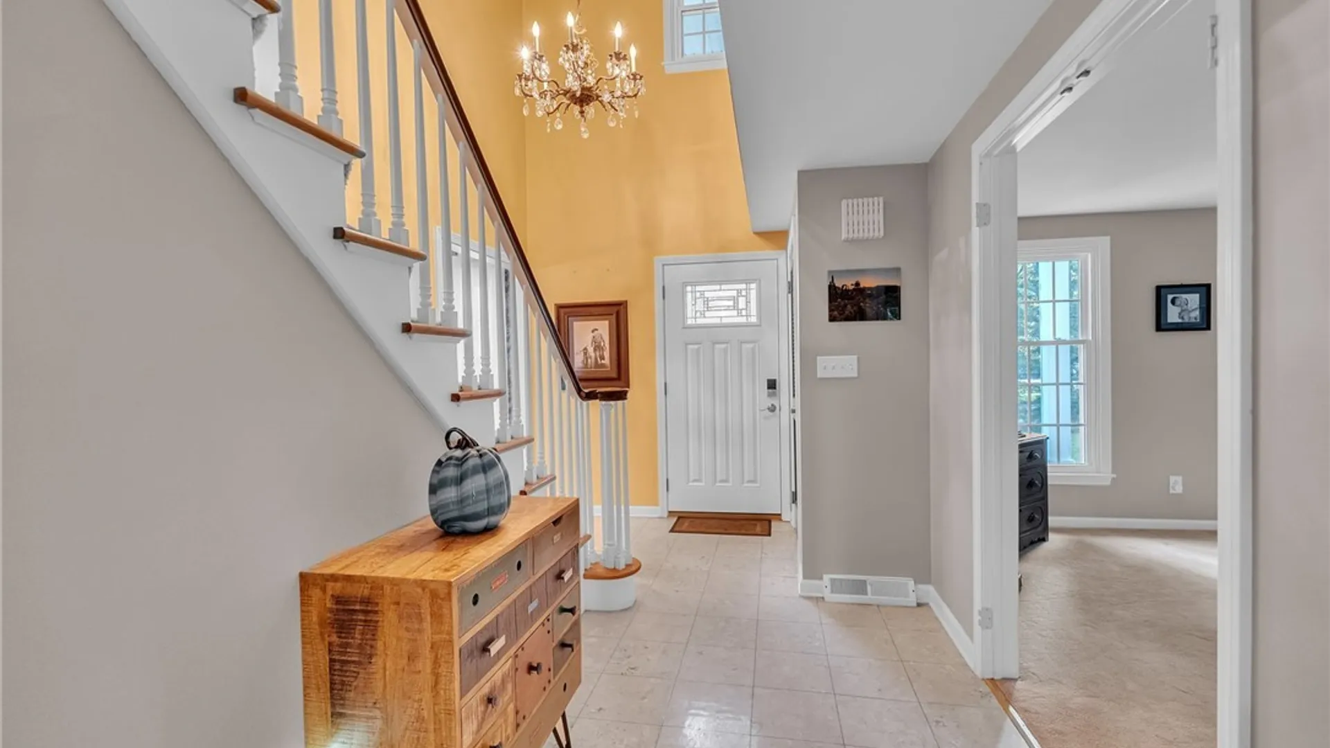 Property at 37 Pin Oak Drive, Amherst, NY 14221 3