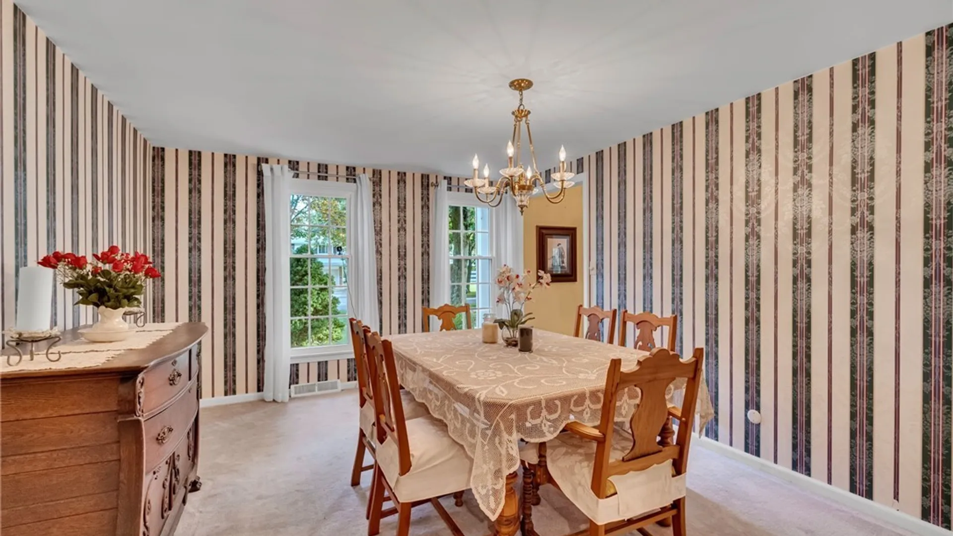 Property at 37 Pin Oak Drive, Amherst, NY 14221 5