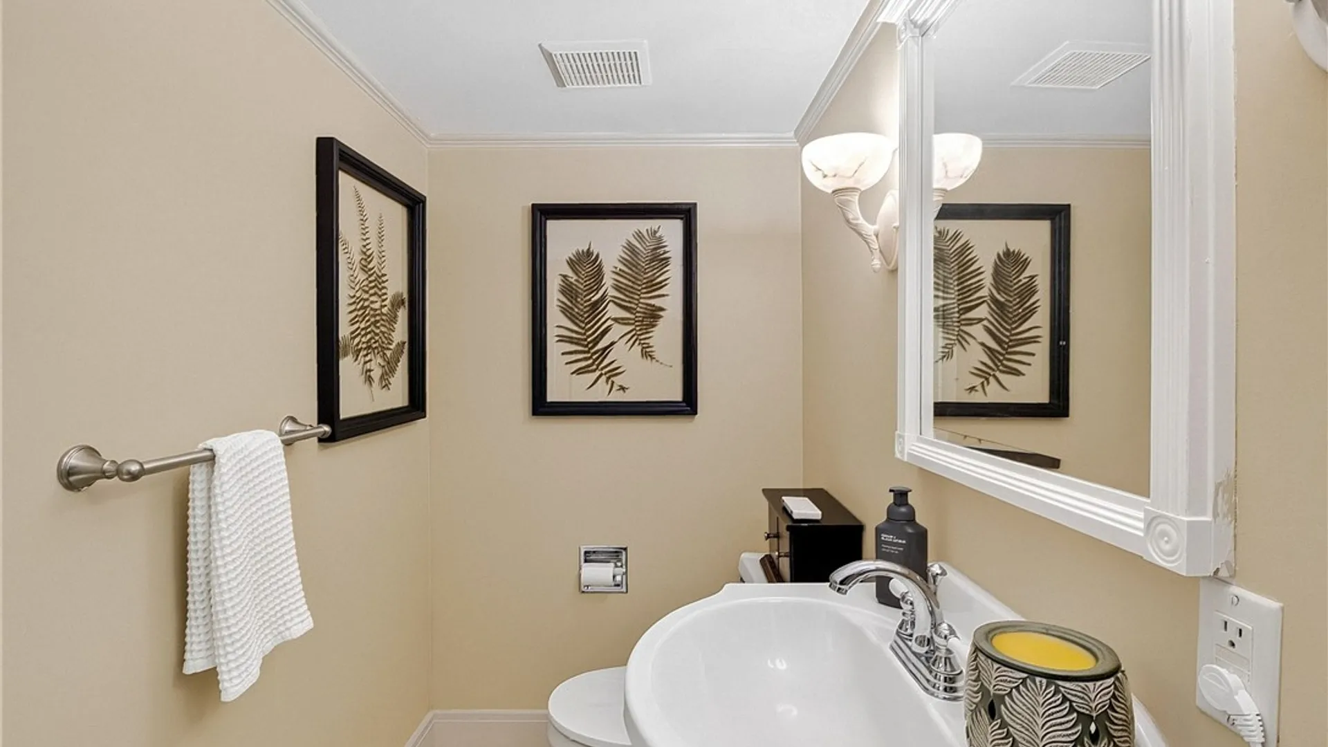 Property at 1715 Sherman Drive, New Hartford, NY 13413 24