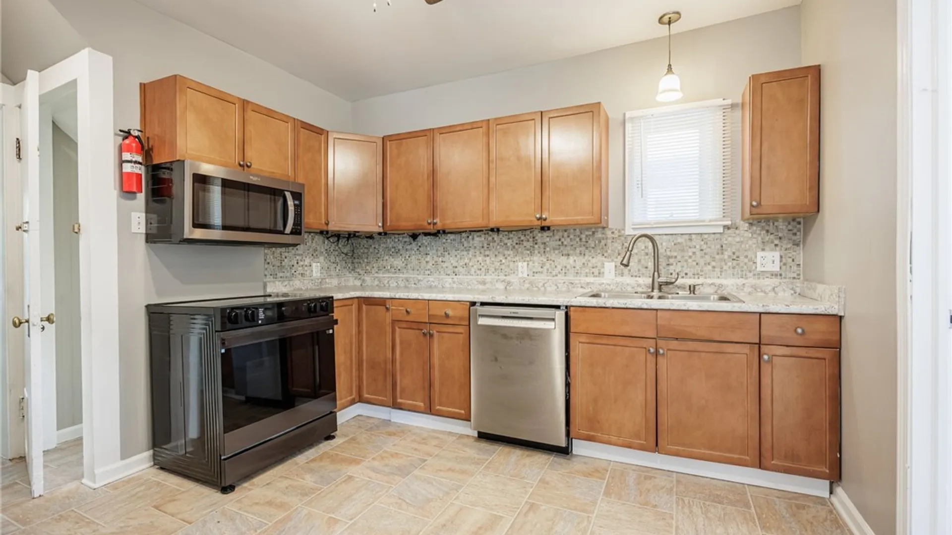 Property at 115 Parkside Avenue, Rochester, NY 14609 9