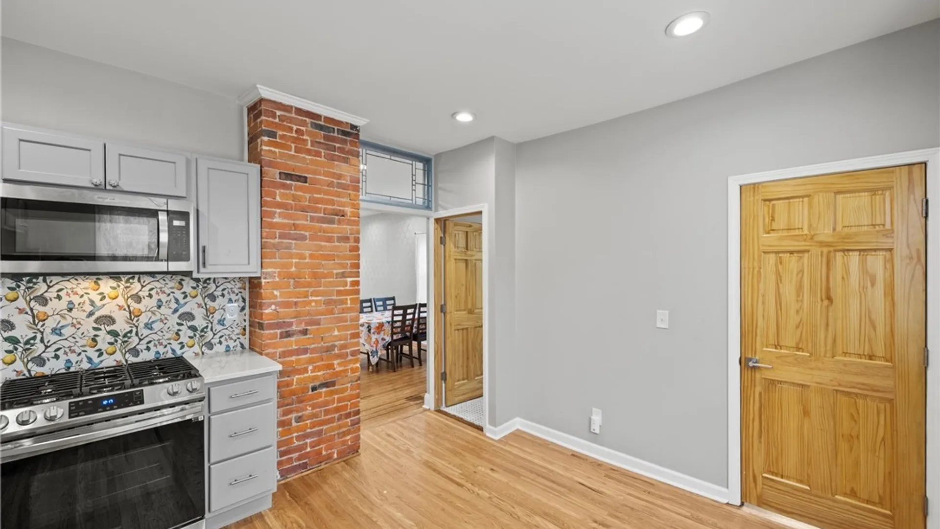 Property at 11 Baynes Street, Buffalo, NY 14213 9