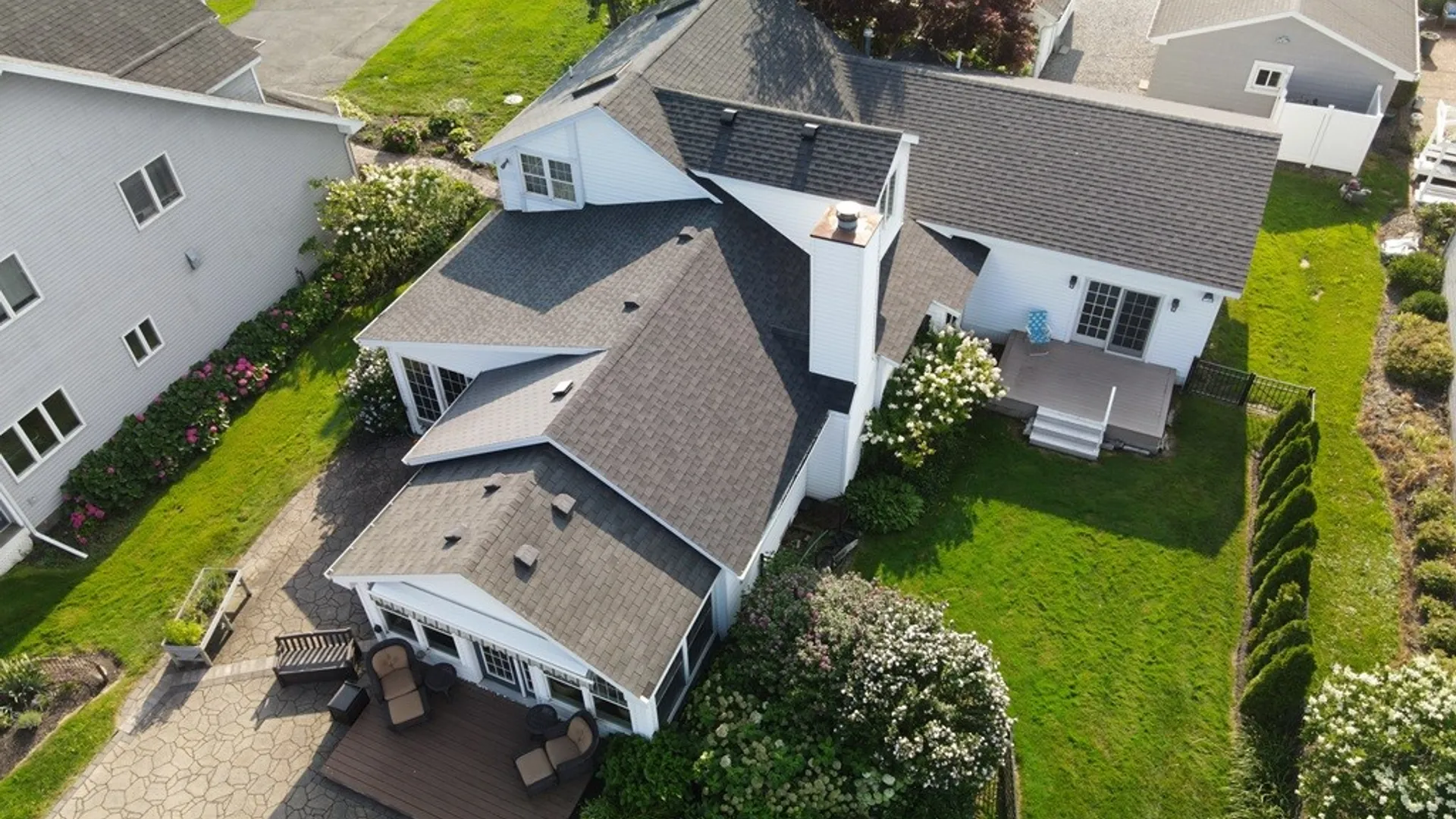 Property at 39 Lakeside Boulevard, Parma, NY 14468 4