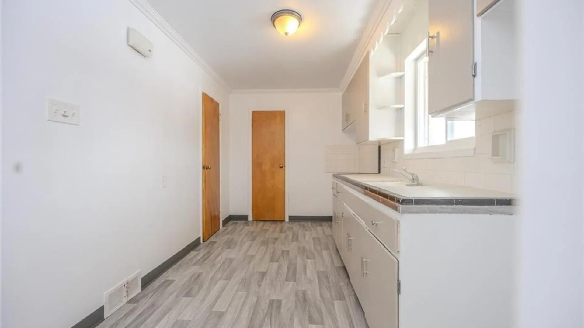 Property at 2101 Pine Avenue, Niagara Falls, NY 14301 13