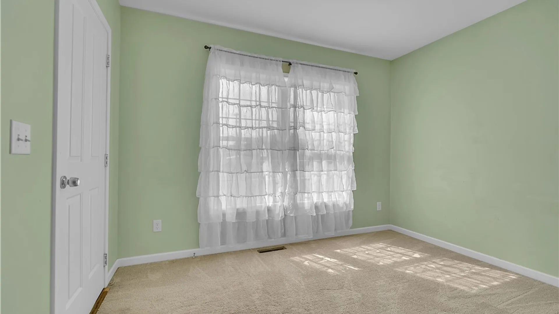 Property at 7137 Witmer Road, Wheatfield, NY 14120 30