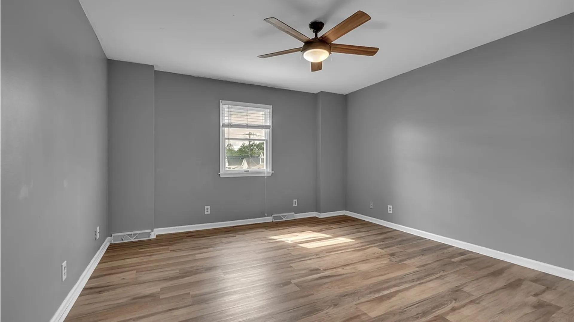 Property at 7137 Witmer Road, Wheatfield, NY 14120 36