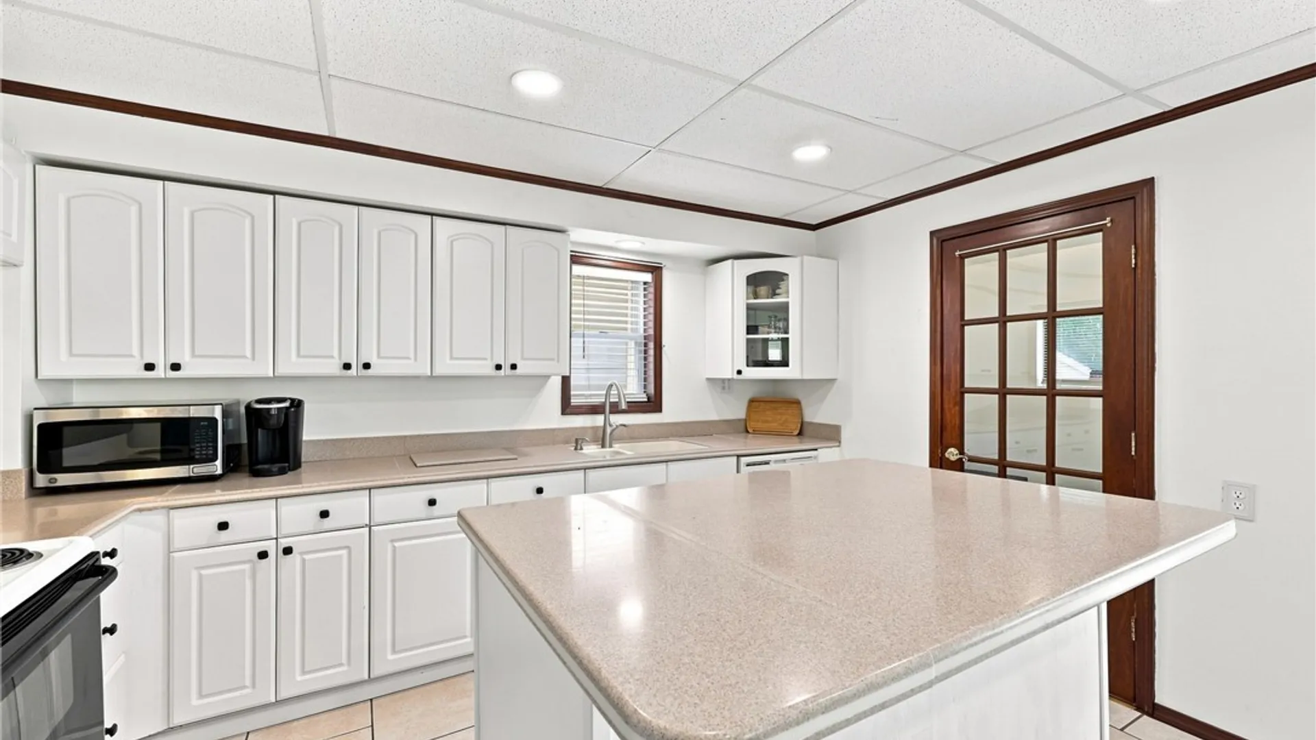 Property at 2437 Cleveland Avenue, Niagara Falls, NY 14305 15