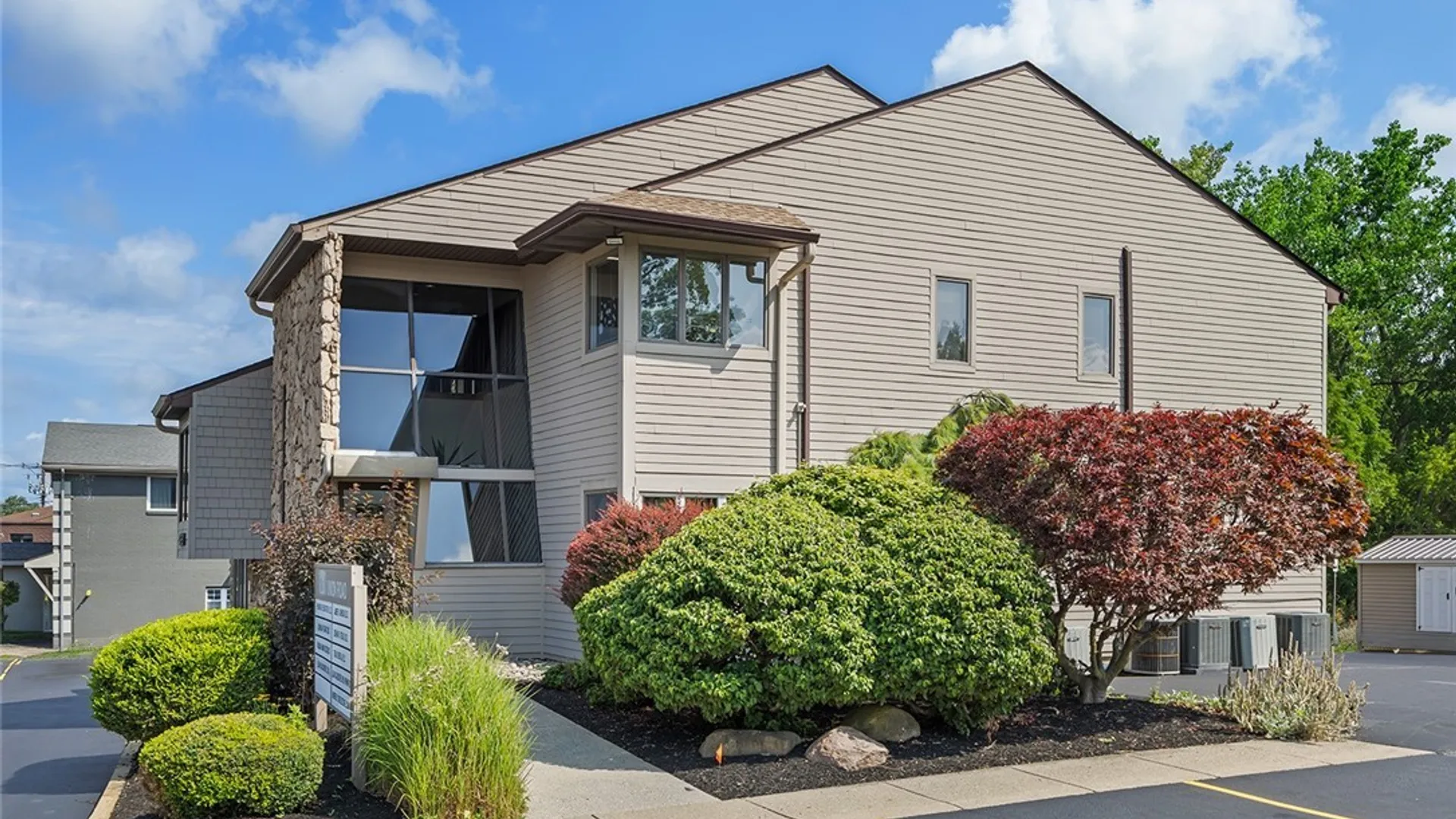 Property at 1281 Union Road, West Seneca, NY 14224 3