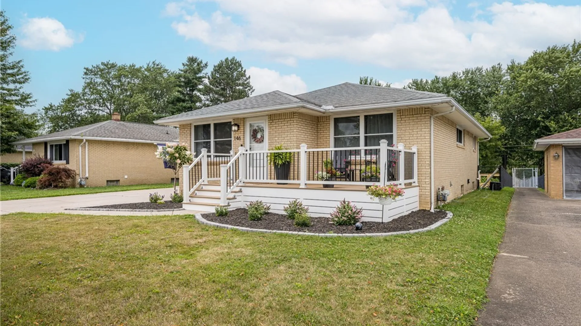 Property at 146 Elmsford Drive, West Seneca, NY 14224 3