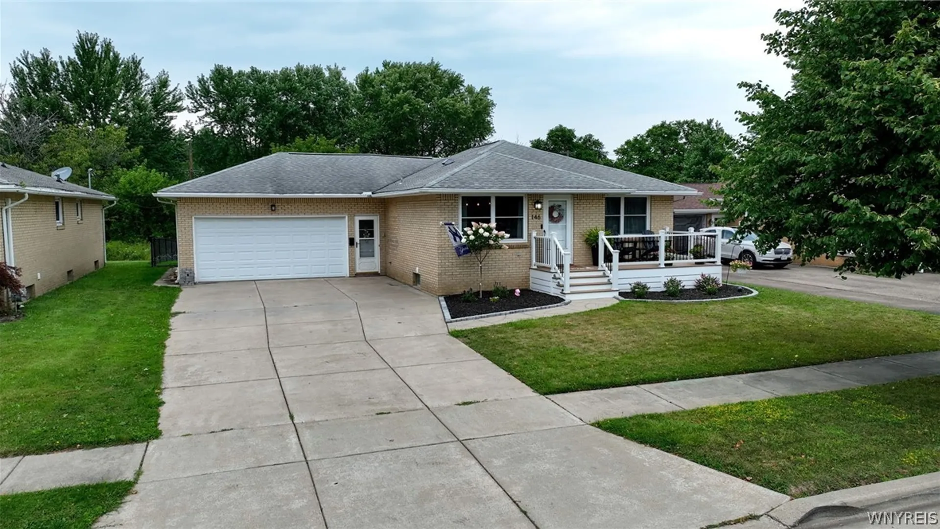 Property at 146 Elmsford Drive, West Seneca, NY 14224 42