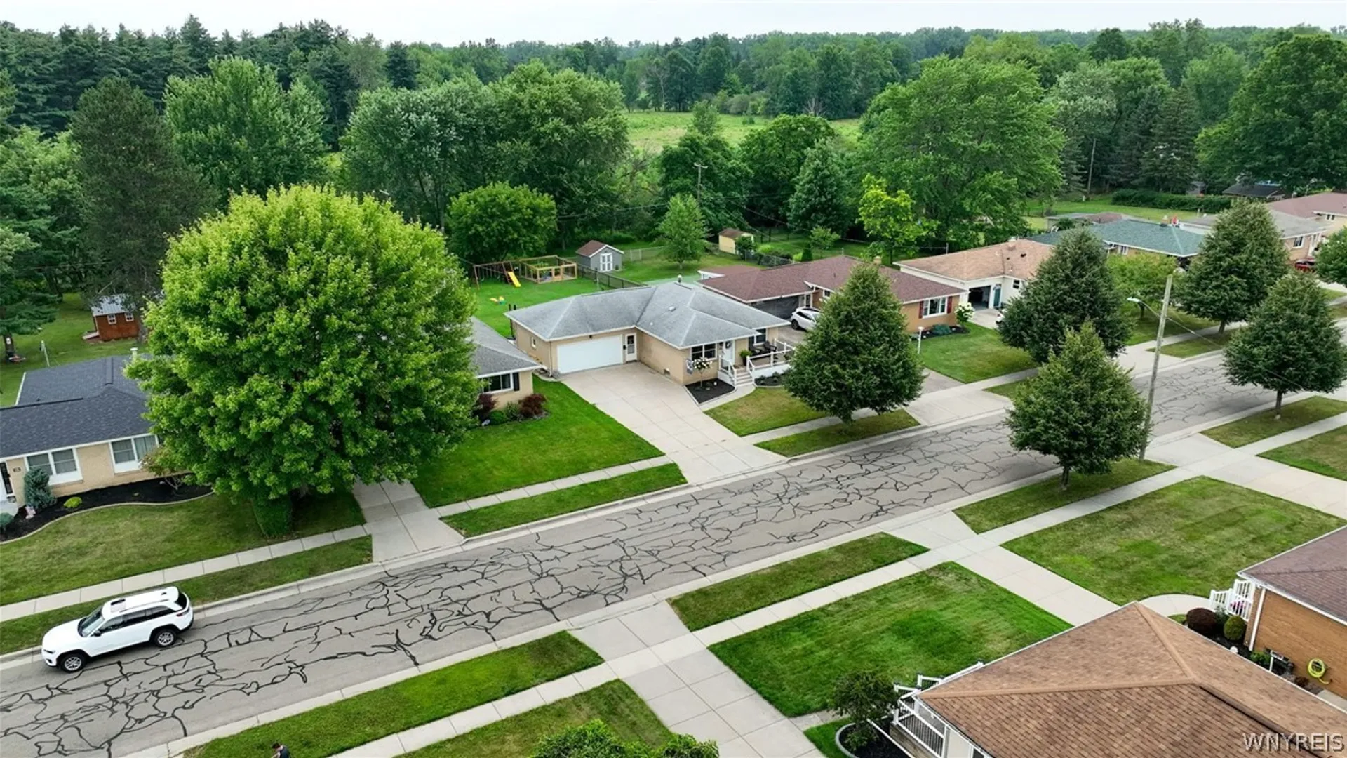 Property at 146 Elmsford Drive, West Seneca, NY 14224 47
