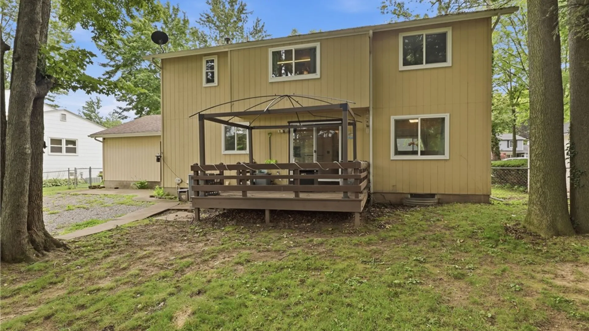 Property at 304 Orchard Creek Lane, Greece, NY 14612 37