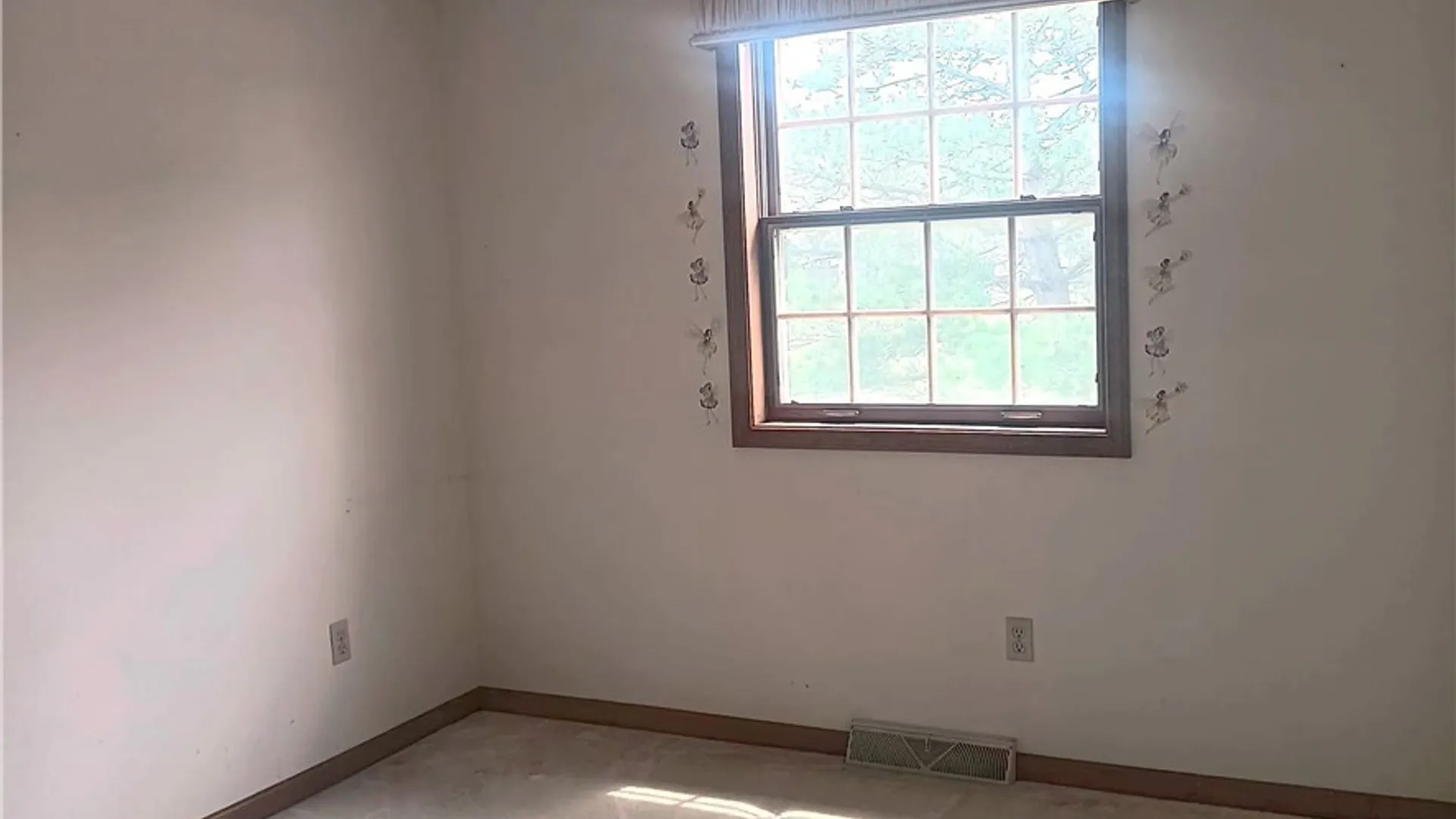 Property at 37 Hastings Drive, Orchard Park, NY 14127 20