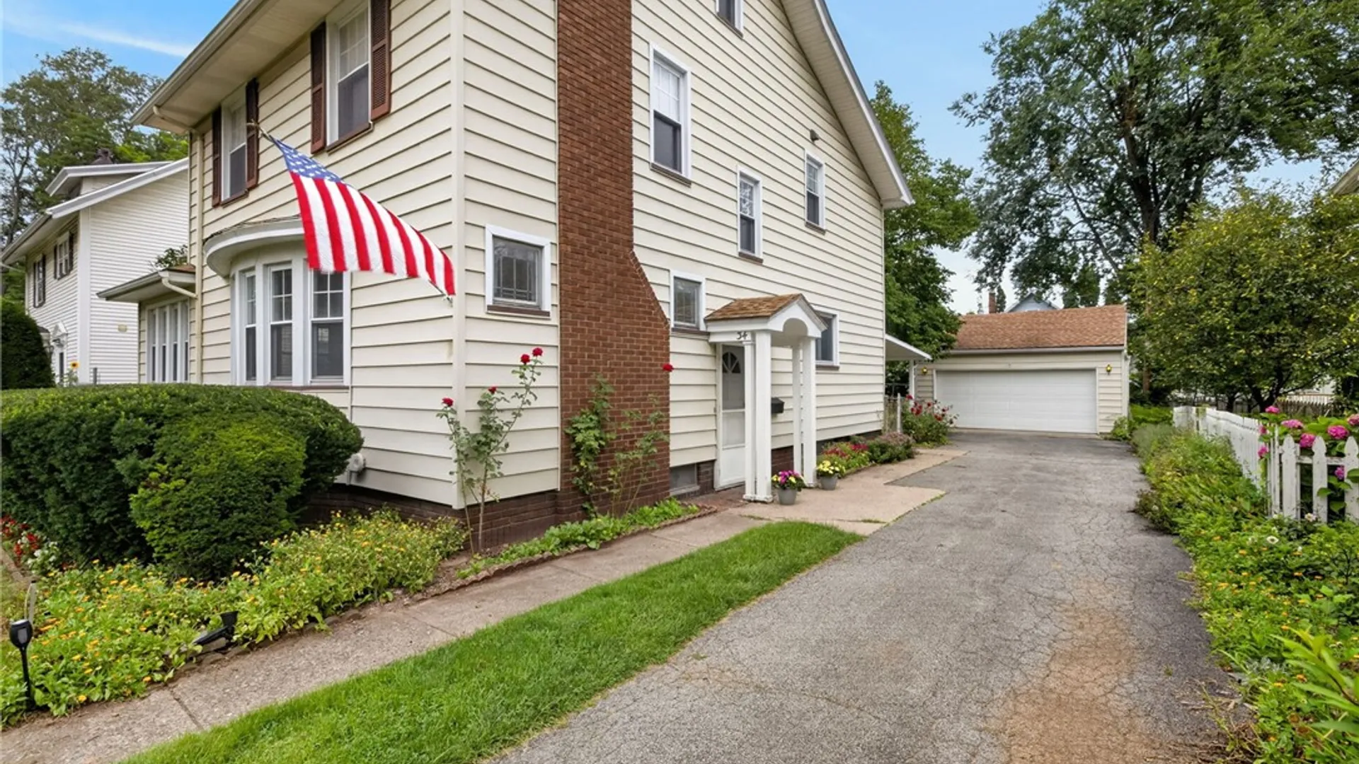 Property at 34 Collingwood Drive, Rochester, NY 14621 3