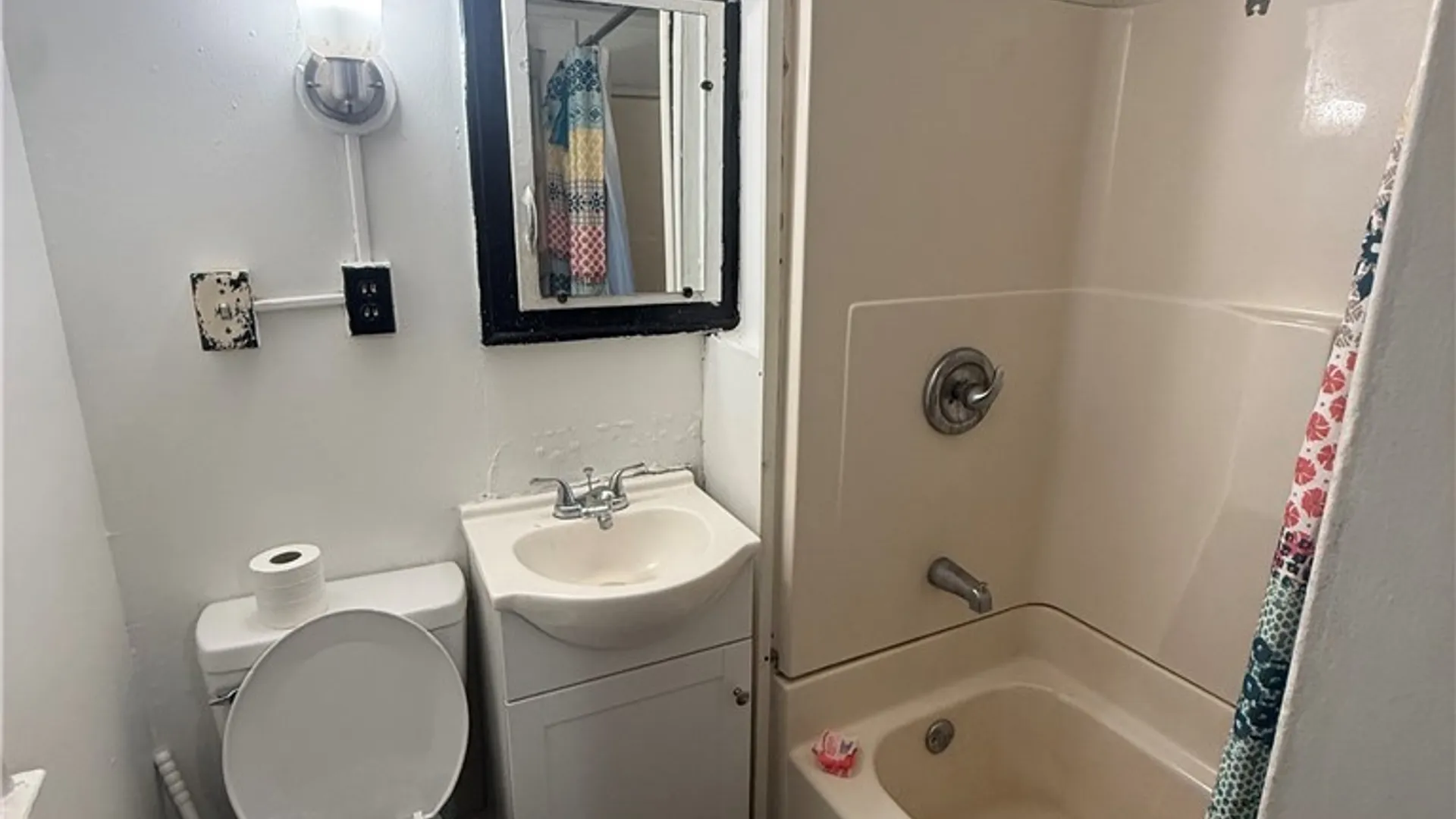 Property at 1702 E Fayette Street, Syracuse, NY 13210 6