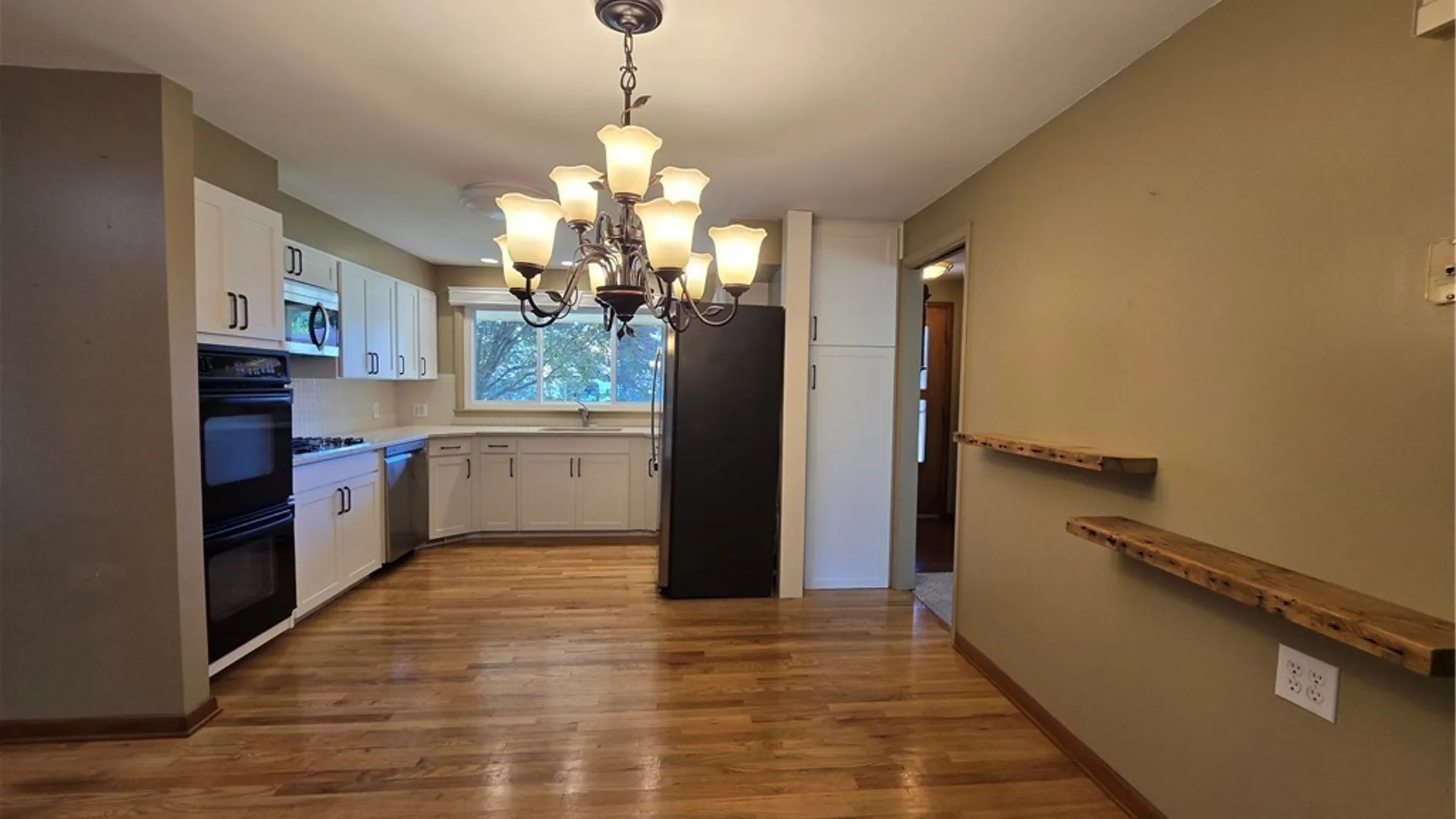 Property at 212 Cleveland Avenue, Salina, NY 13088 24