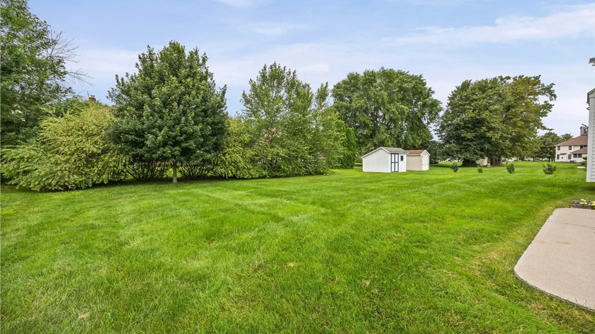 Property at 97 Wakecliffe Dr, Greece, NY 14616 38
