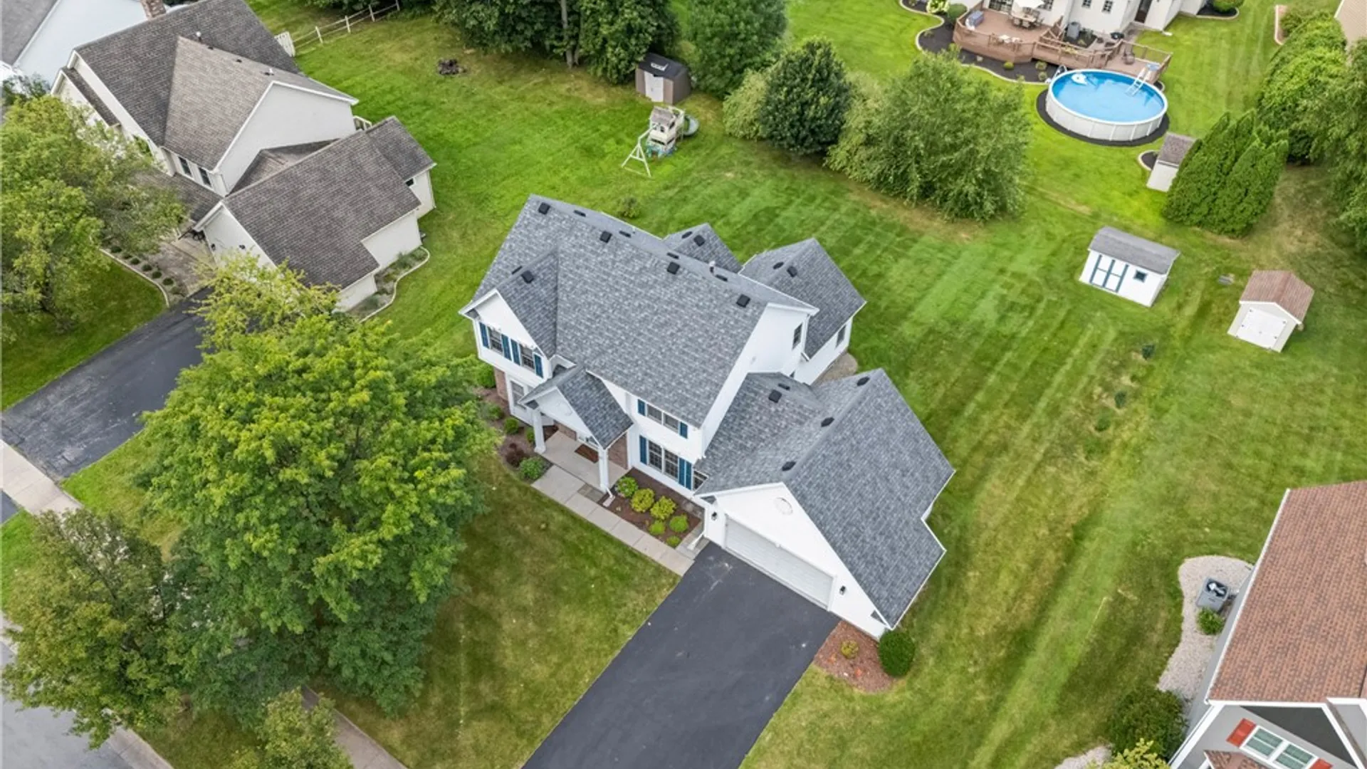 Property at 97 Wakecliffe Dr, Greece, NY 14616 45