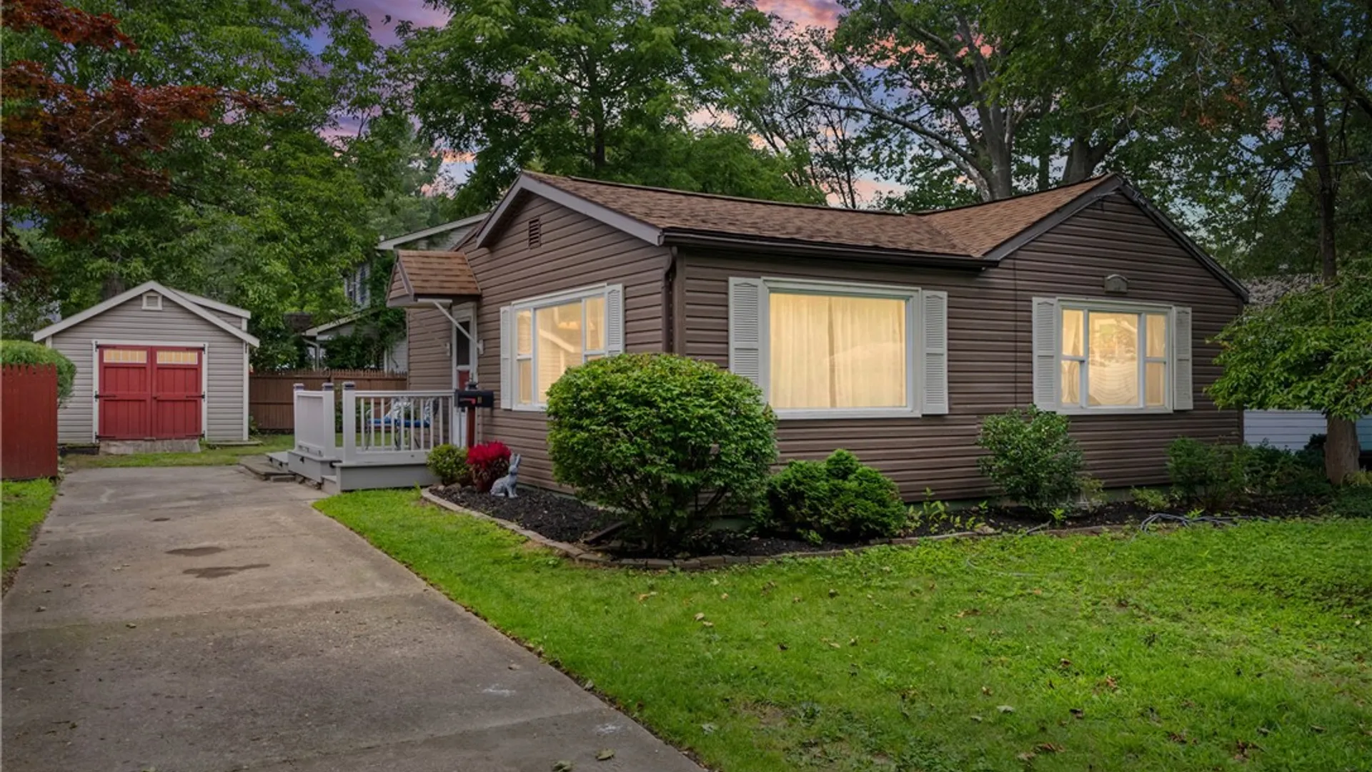Property at 11 Seacliffe Road, Irondequoit, NY 14622 3