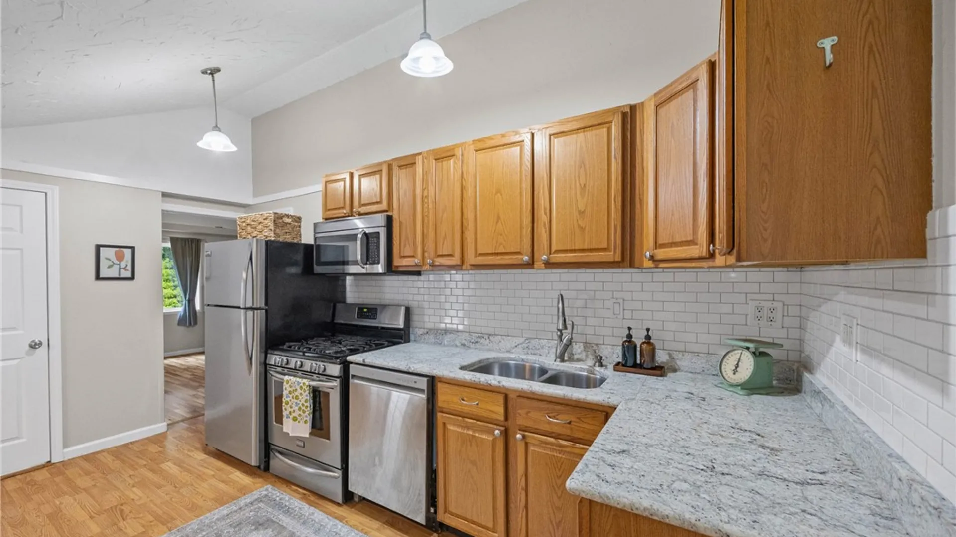 Property at 11 Seacliffe Road, Irondequoit, NY 14622 17
