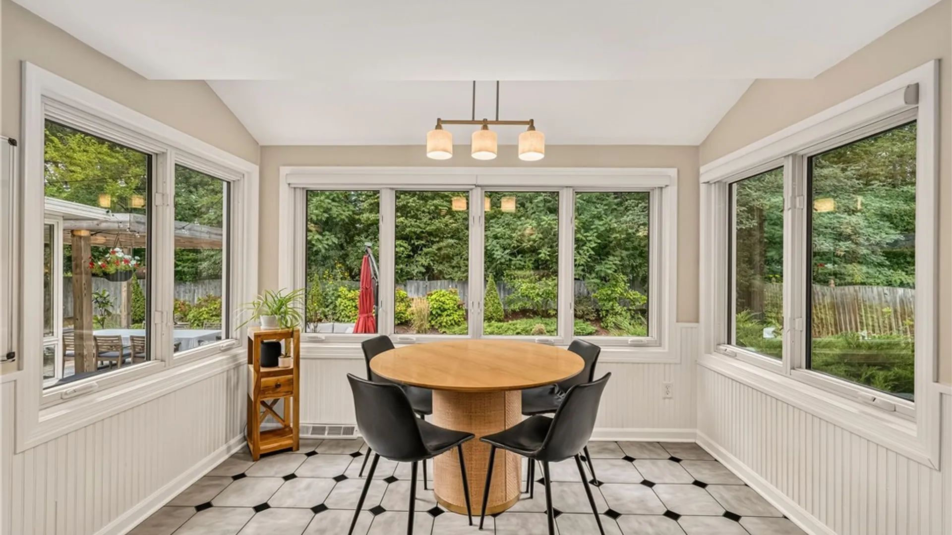 Property at 17 Sherrelwood Court, Amherst, NY 14221 6