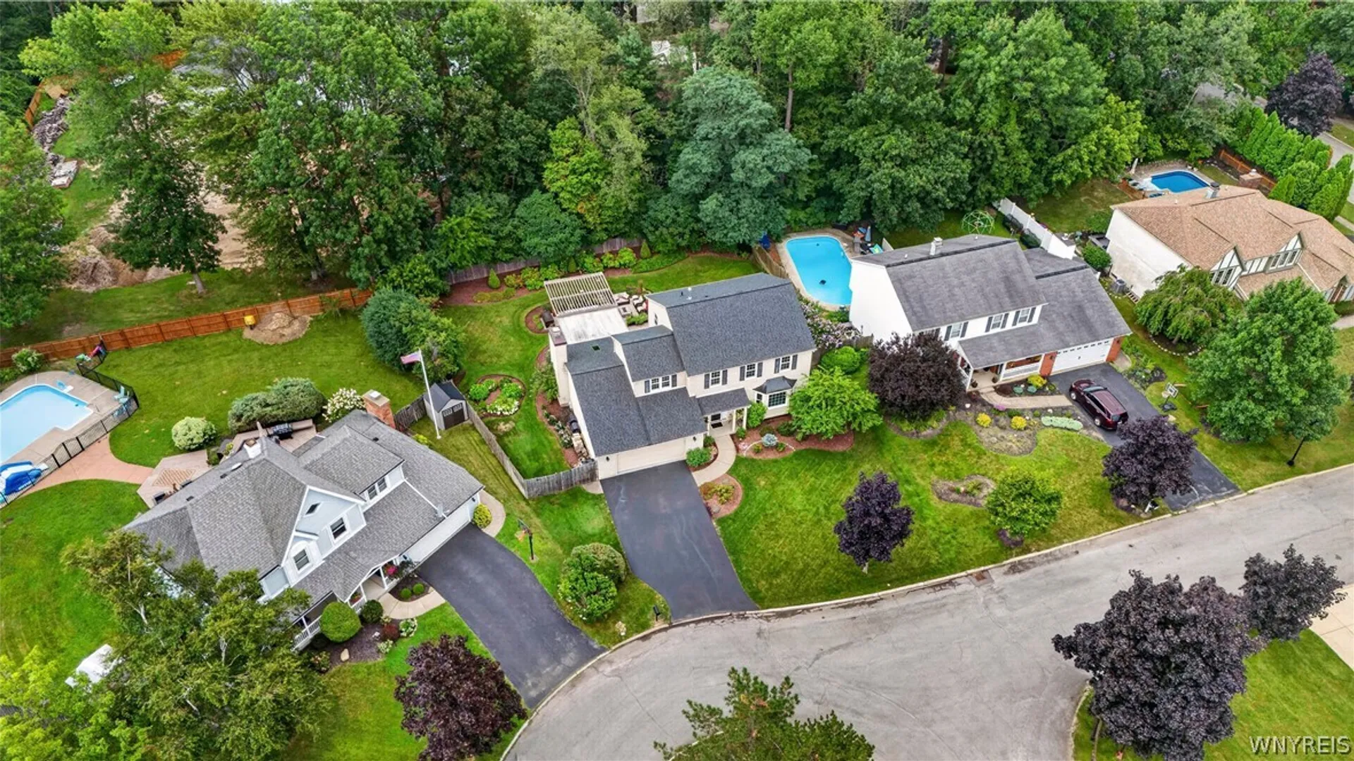 Property at 17 Sherrelwood Court, Amherst, NY 14221 44