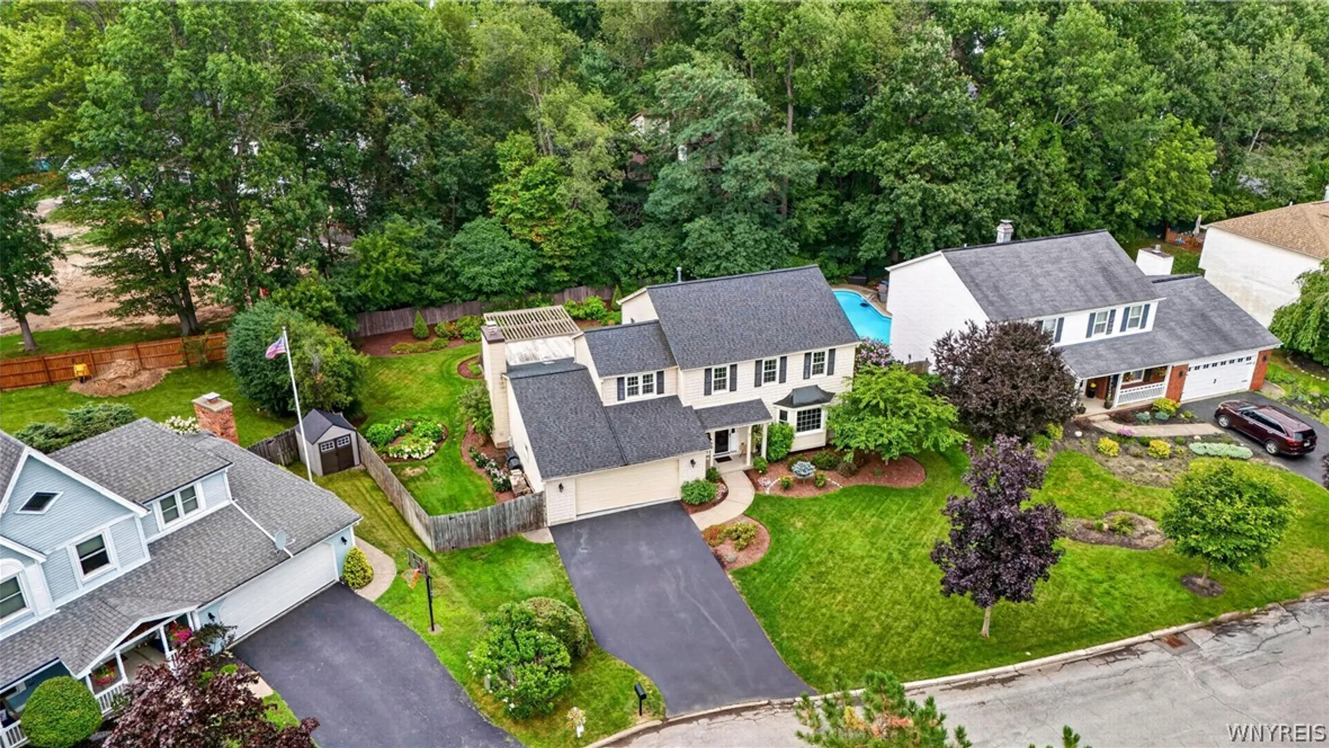 Property at 17 Sherrelwood Court, Amherst, NY 14221 45