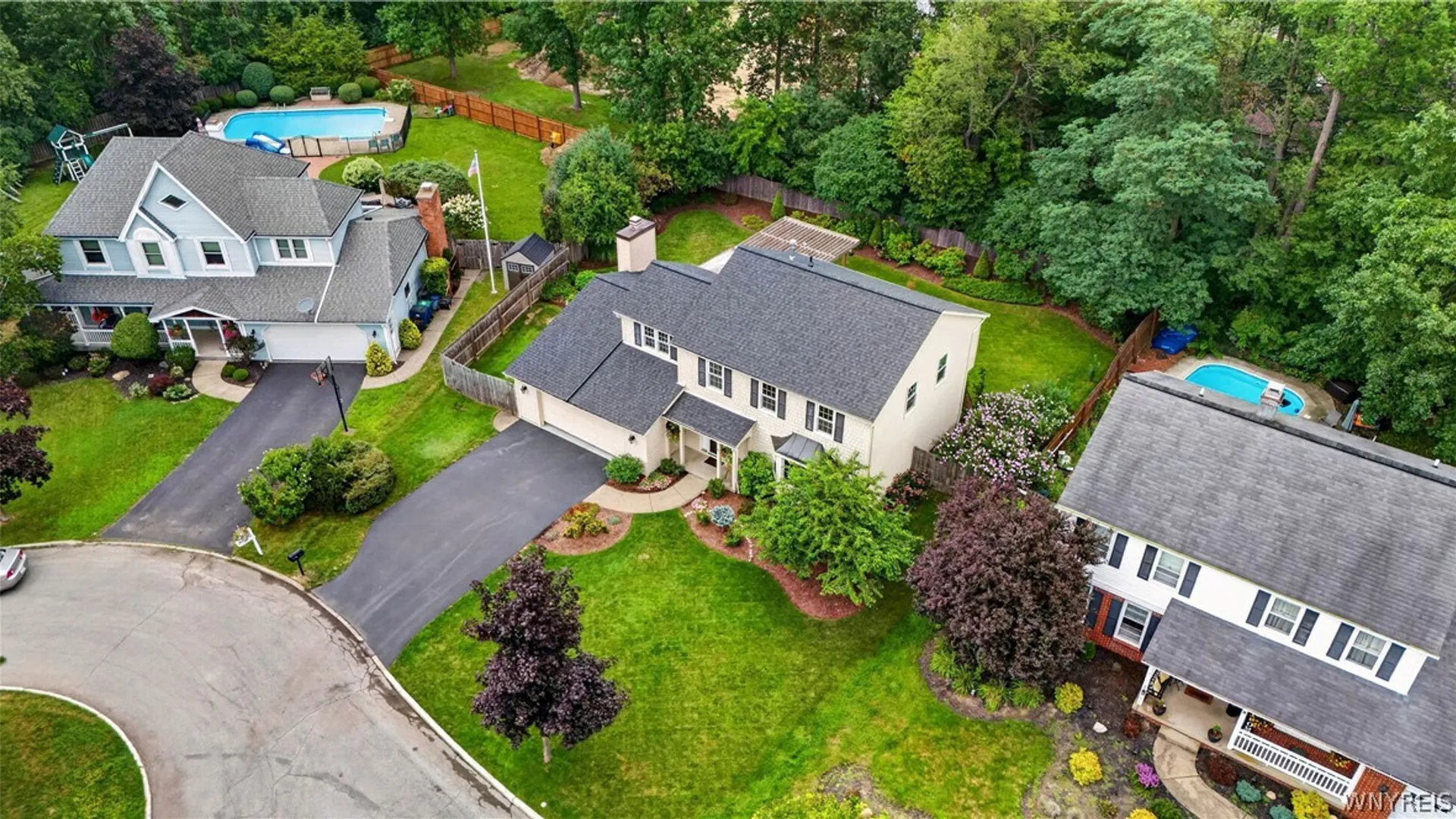 Property at 17 Sherrelwood Court, Amherst, NY 14221 46