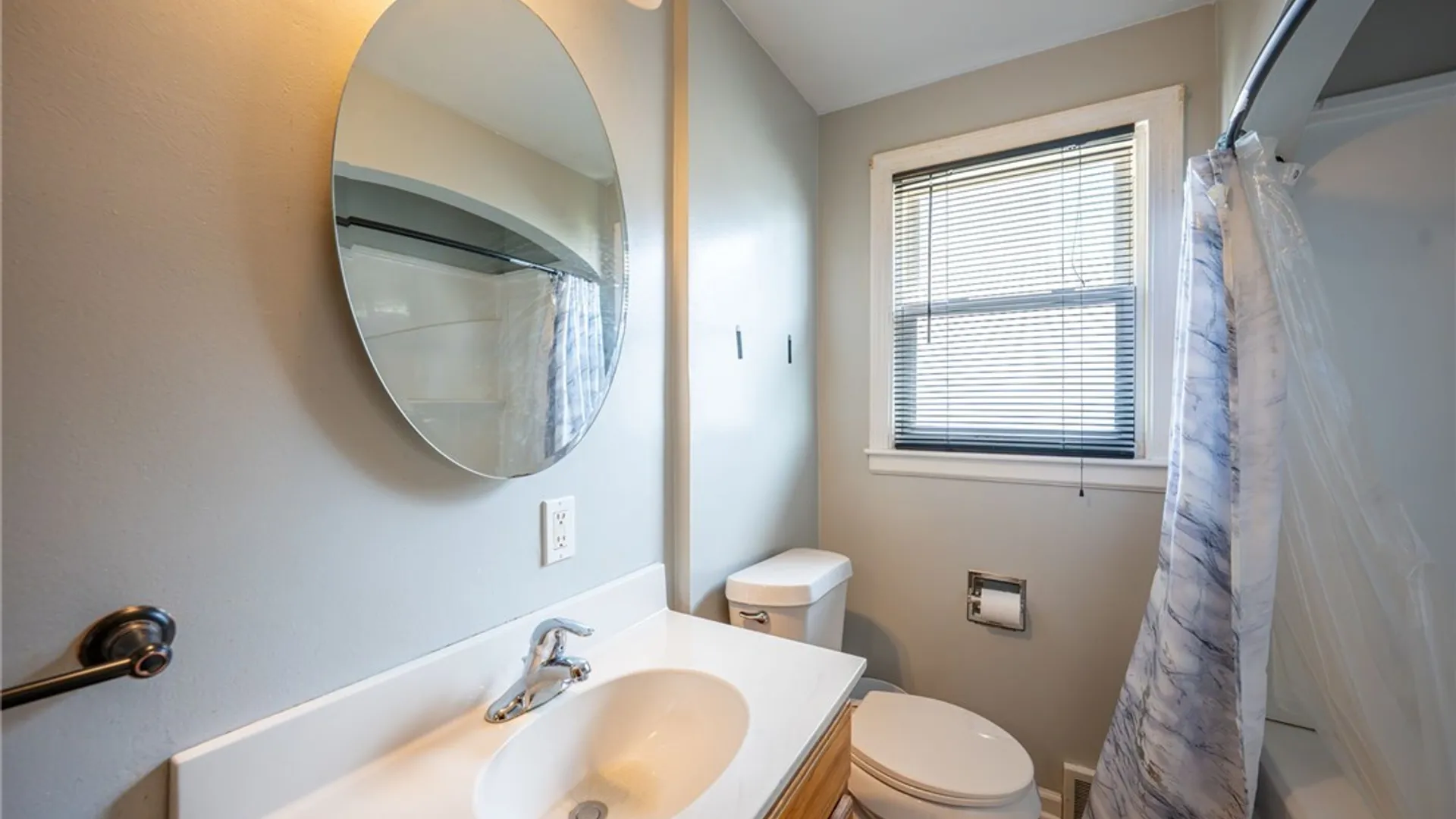 Property at 84 Alpine Place, Cheektowaga, NY 14225 18
