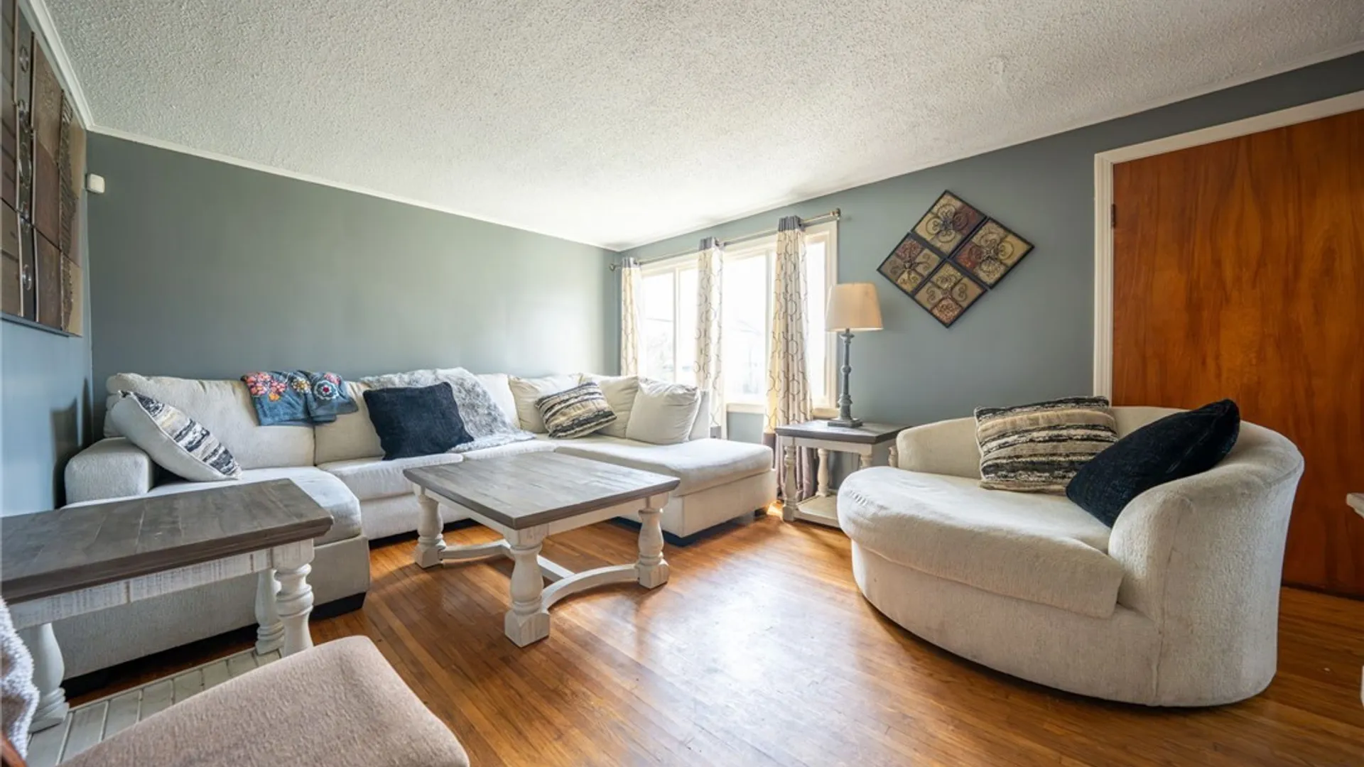 Property at 84 Alpine Place, Cheektowaga, NY 14225 5