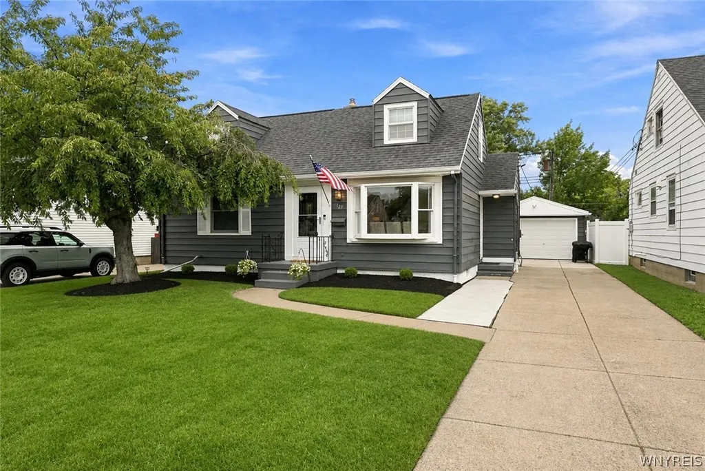 Property at 127 Briarhurst Drive, Tonawanda, NY 14150