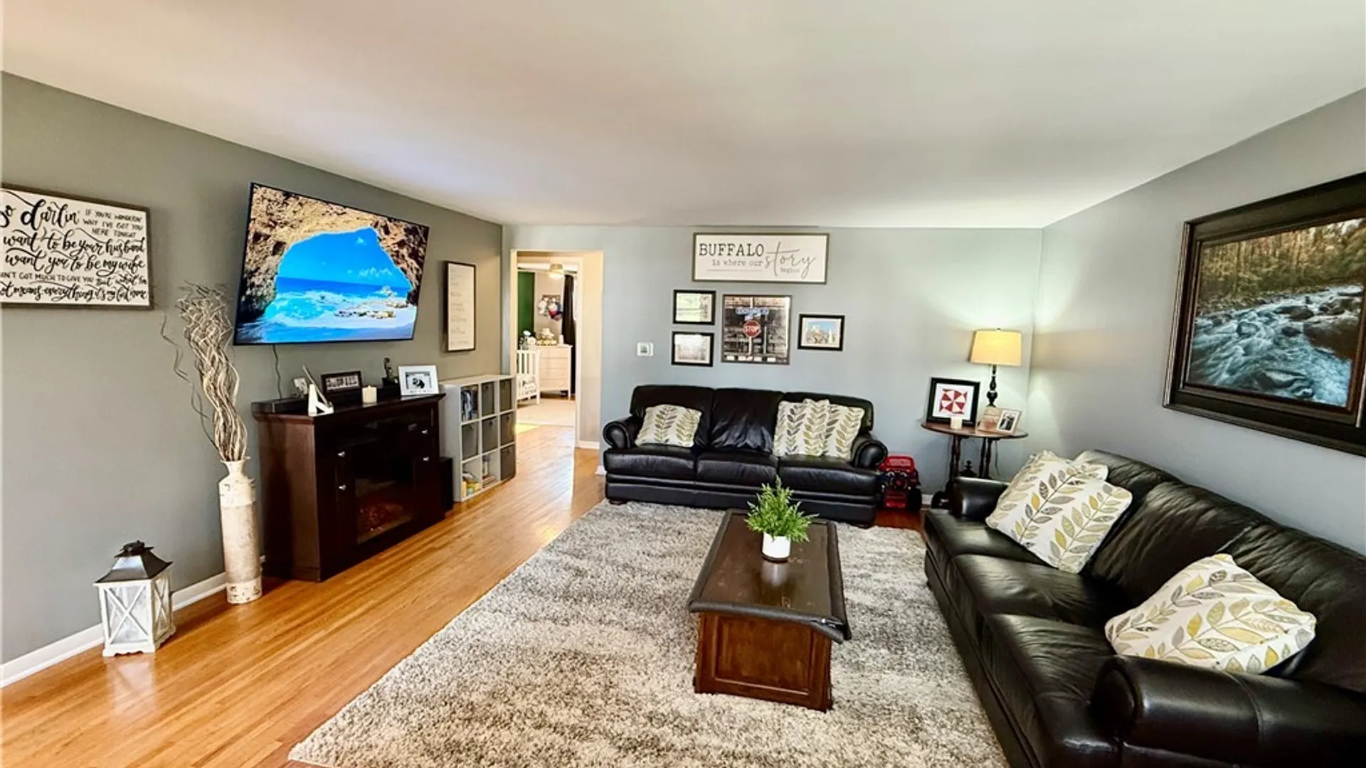 Property at 53 Angela Ln, Cheektowaga, NY 14225 4