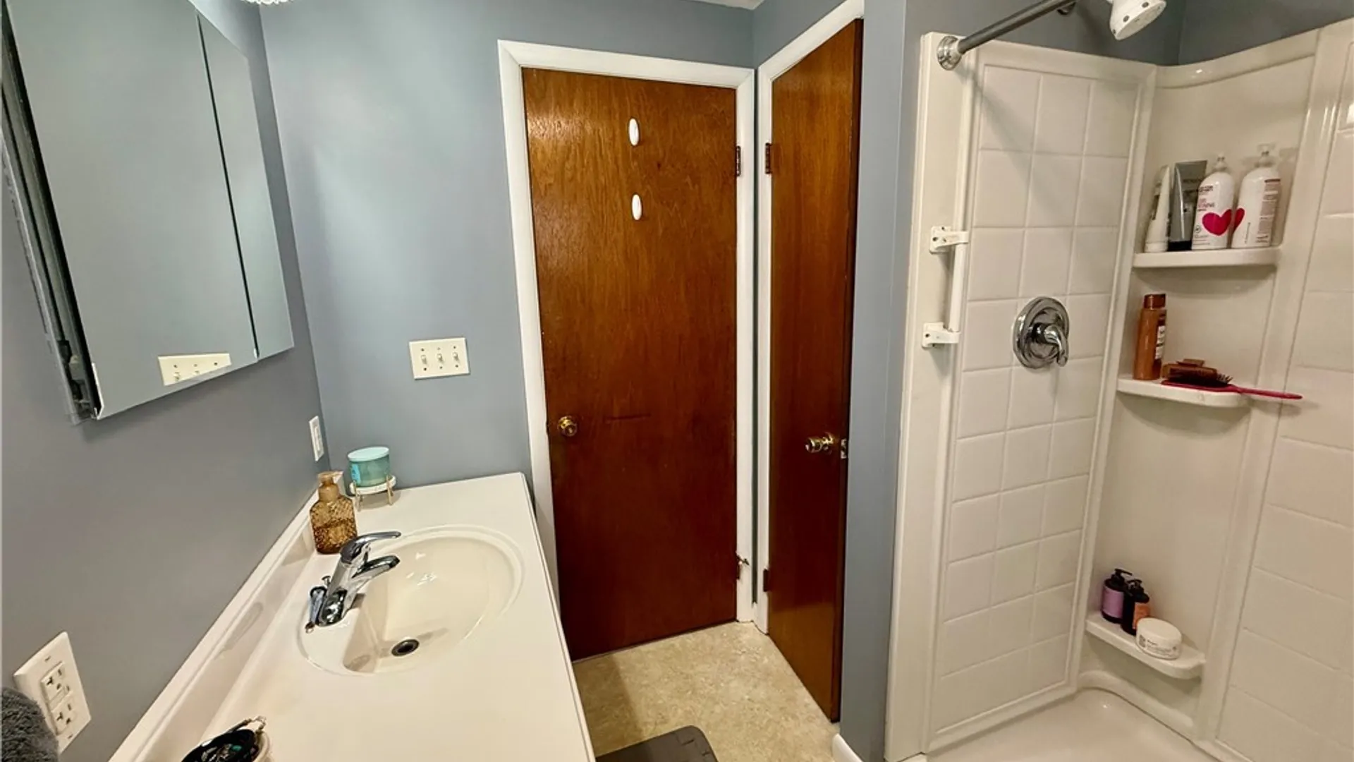 Property at 53 Angela Ln, Cheektowaga, NY 14225 21