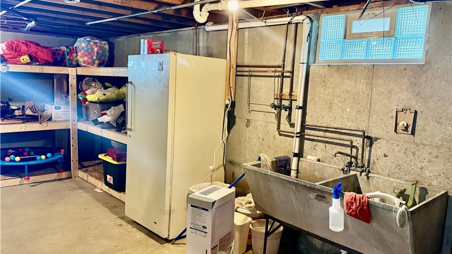 Property at 53 Angela Ln, Cheektowaga, NY 14225 27