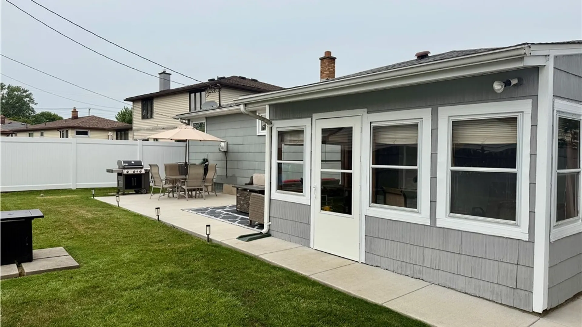 Property at 53 Angela Ln, Cheektowaga, NY 14225 35