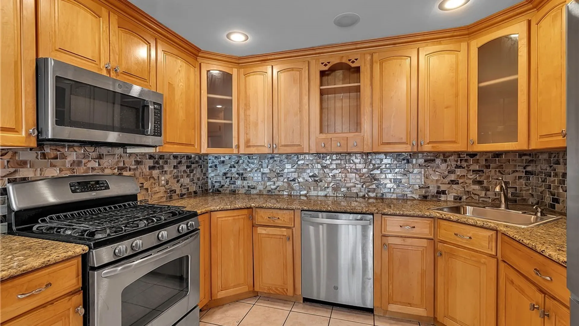 Property at 41 Mahogany Drive, Amherst, NY 14221 18